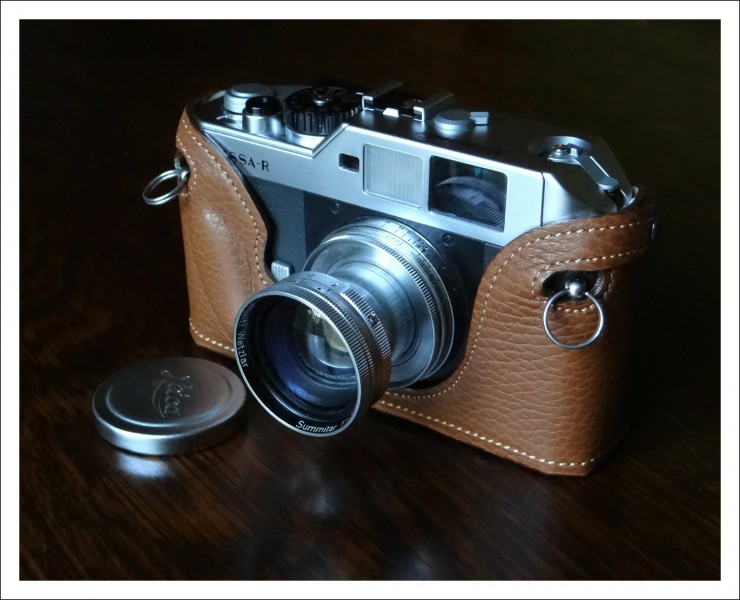 Voigtlander Bessa R w-Leica Summitar 50mm f2