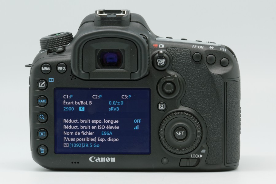 WikiGrenier - Canon EOS 7D Mark II 05