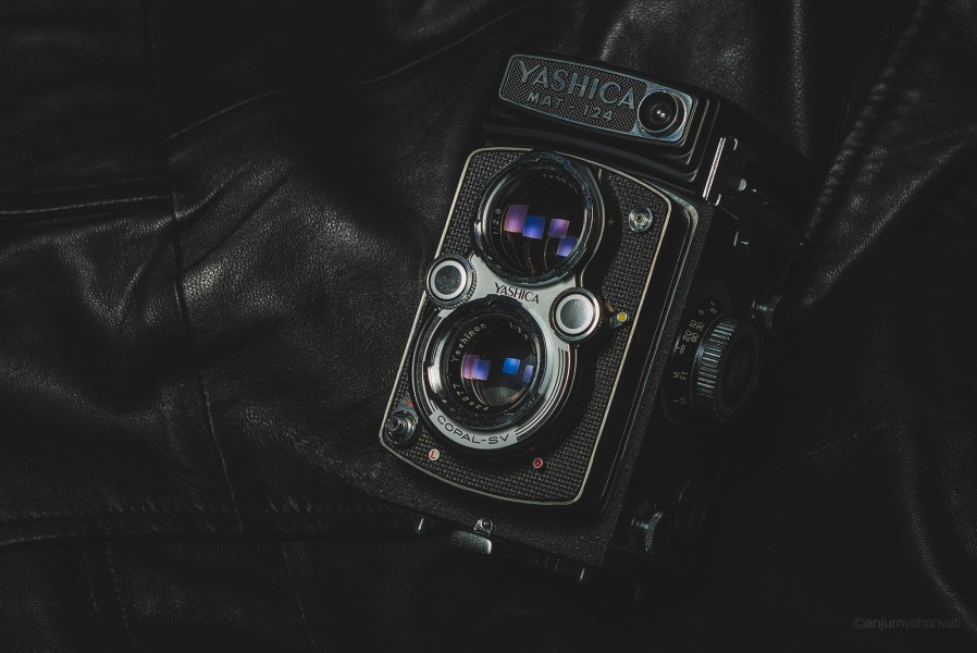 Yashica Mat-124 (15201974824)