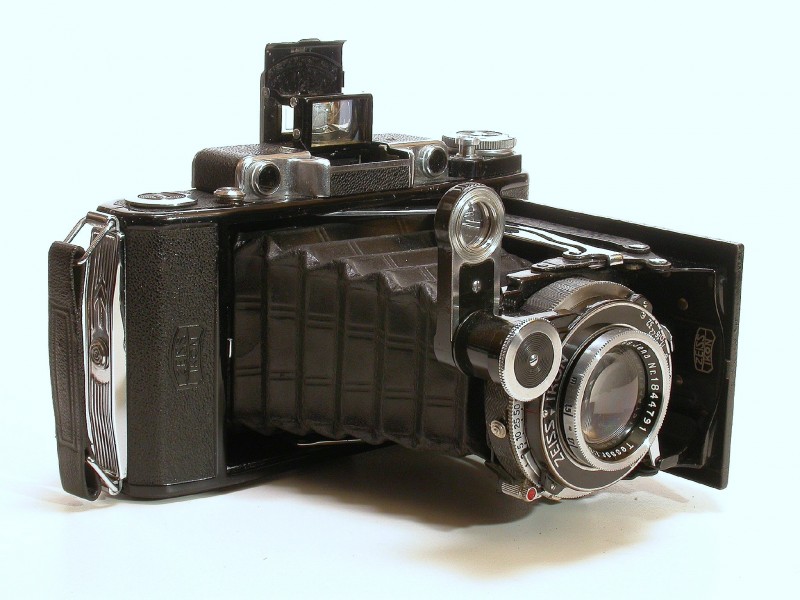 Zeiss Ikon Super Ikonta (2186902591)