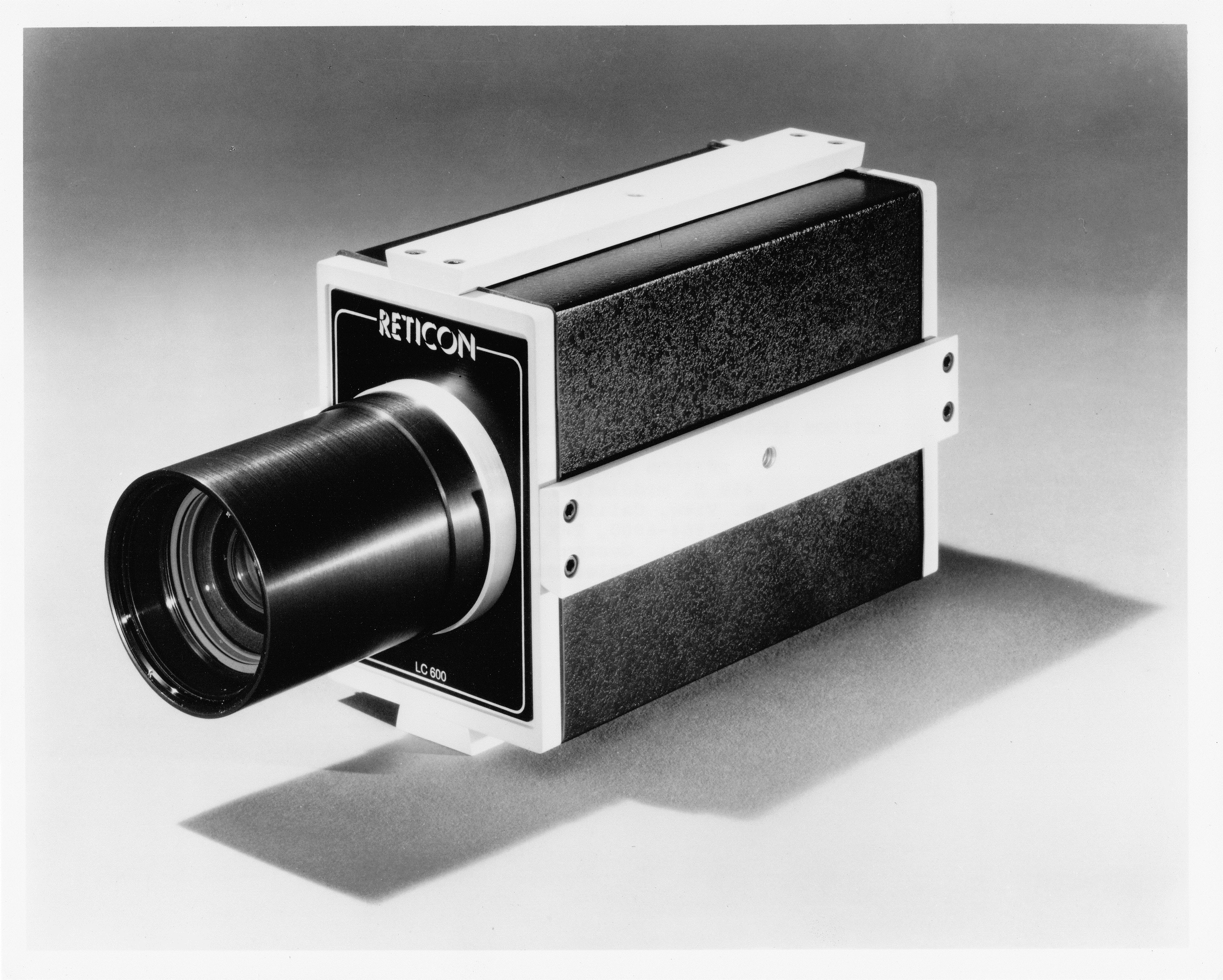Reticon LC600 Digital Line Scan Camera (1974)