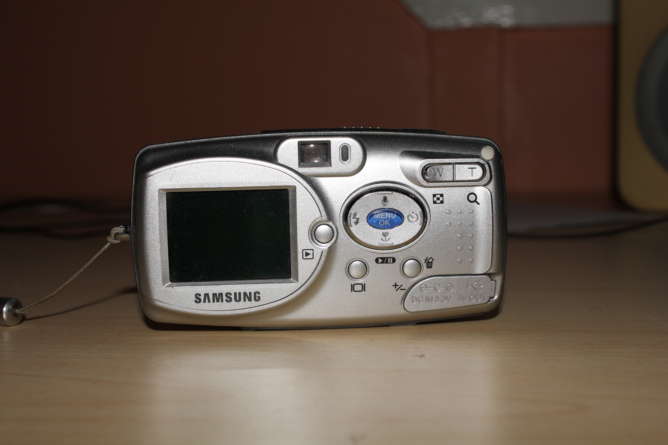 Samsung Digimax U-CA3 rear