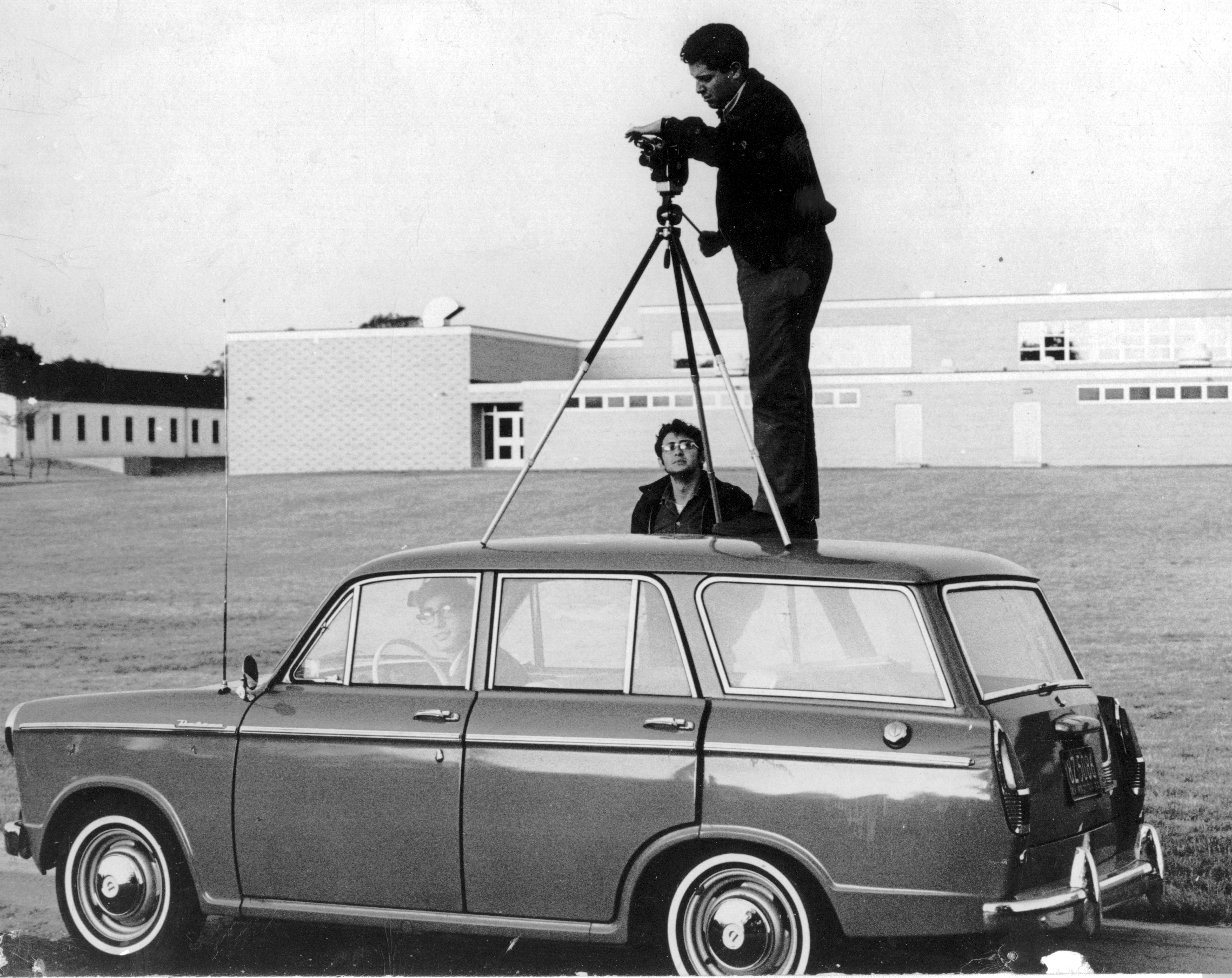 Shooting his 1st film with a 16mm windup Bolex