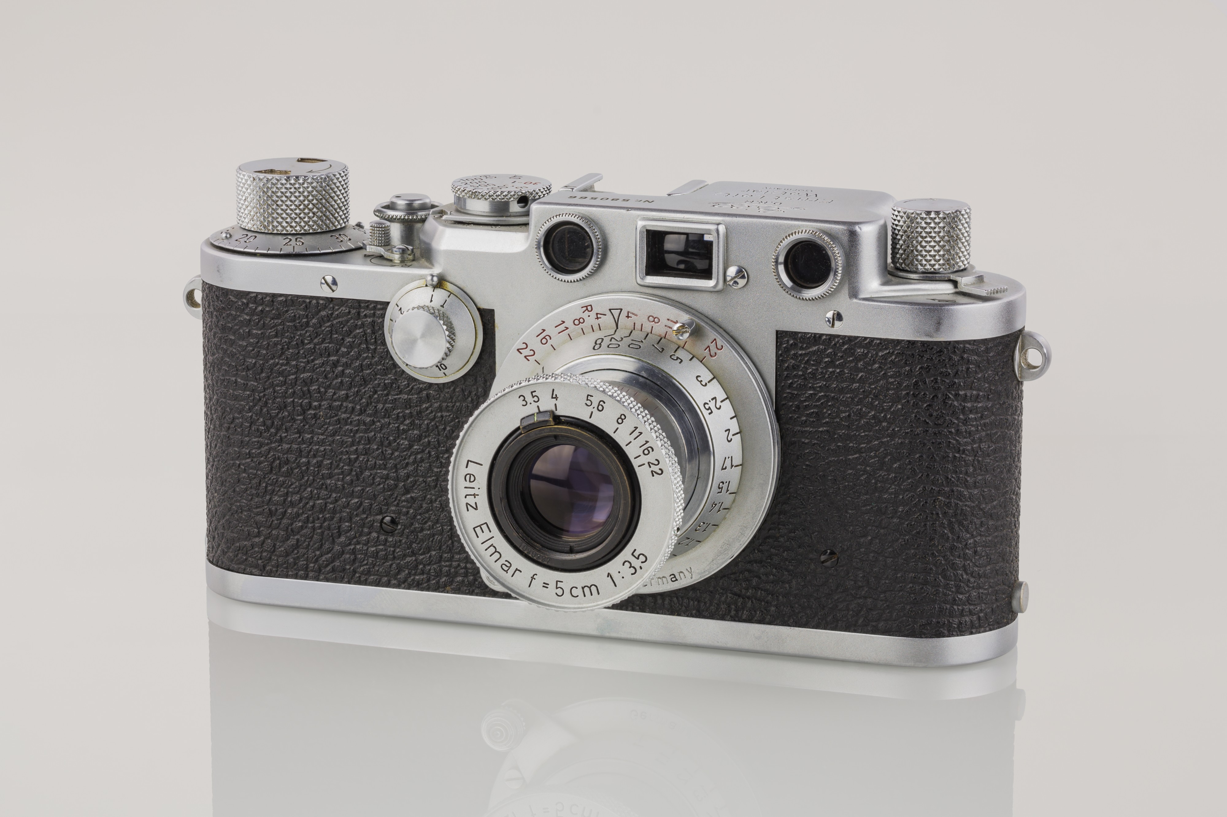 LEI0440 Leica IIIf chrom - Sn. 580566 1951-52-M39 Blitzsynchron front view-6531 hf-