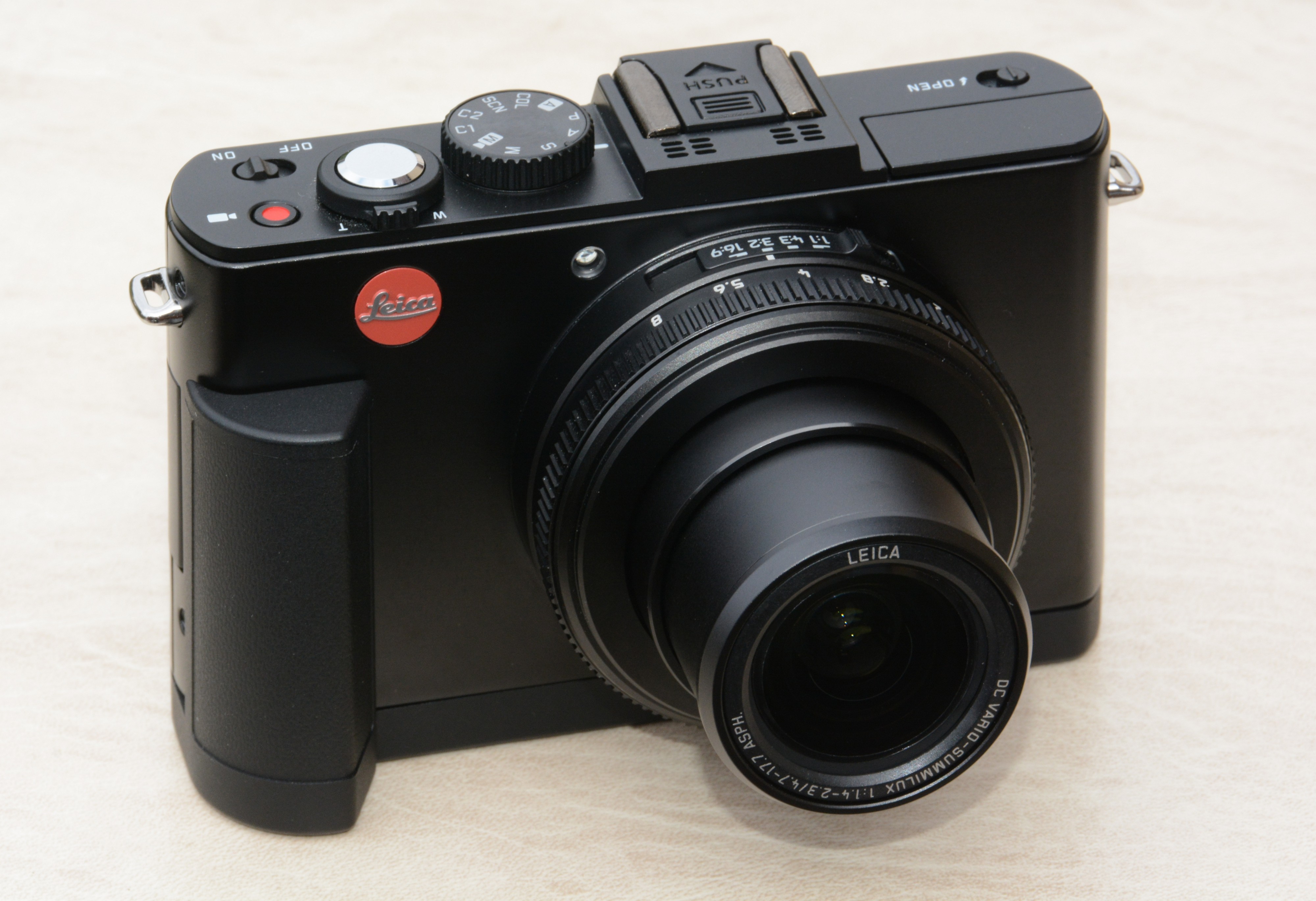 Leica D-Lux 6