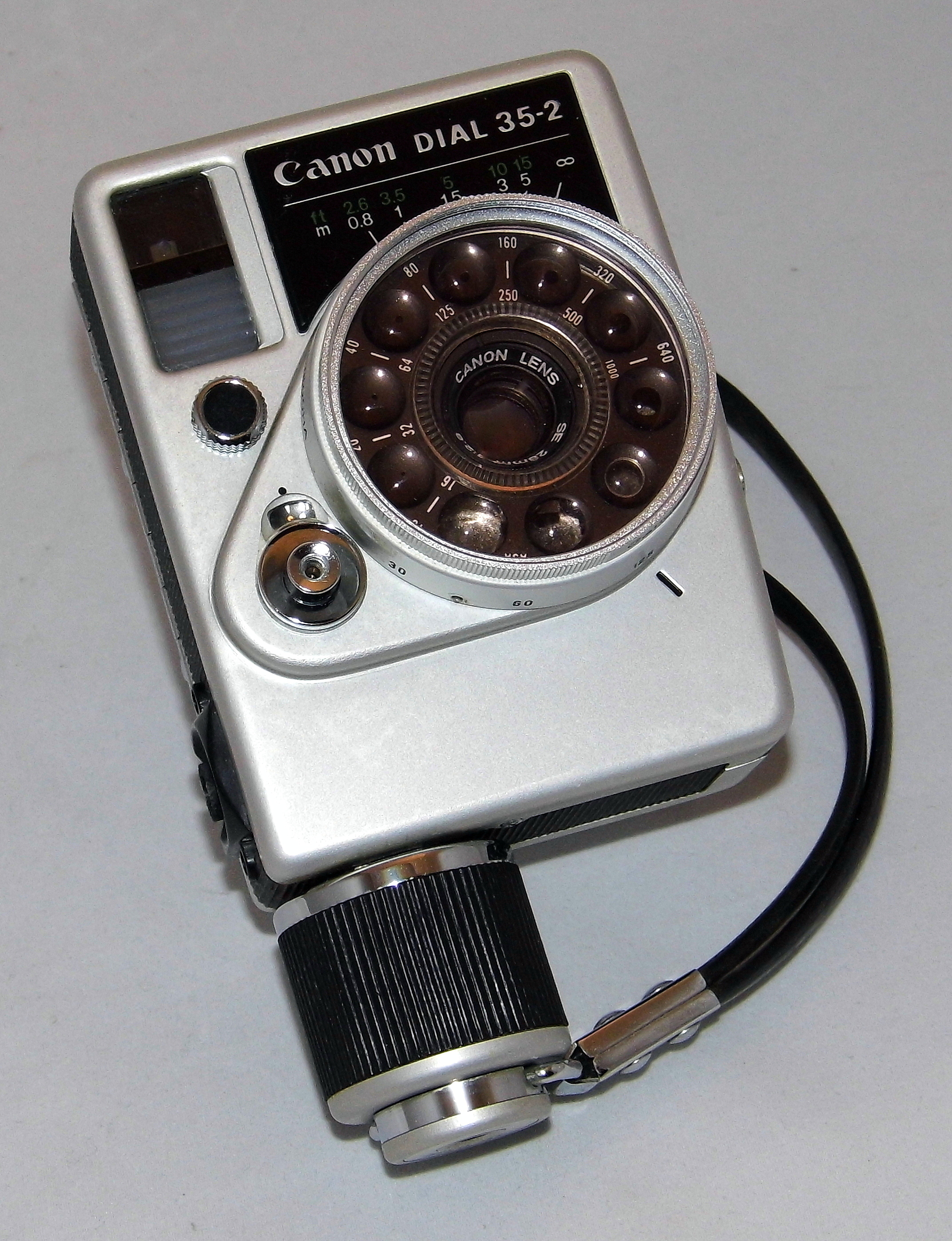 Vintage Cannon Dial 35-2 35mm Lens-Shutter Half-Frame Film Camera, Made In Japan, Circa 1968 (22883988411)