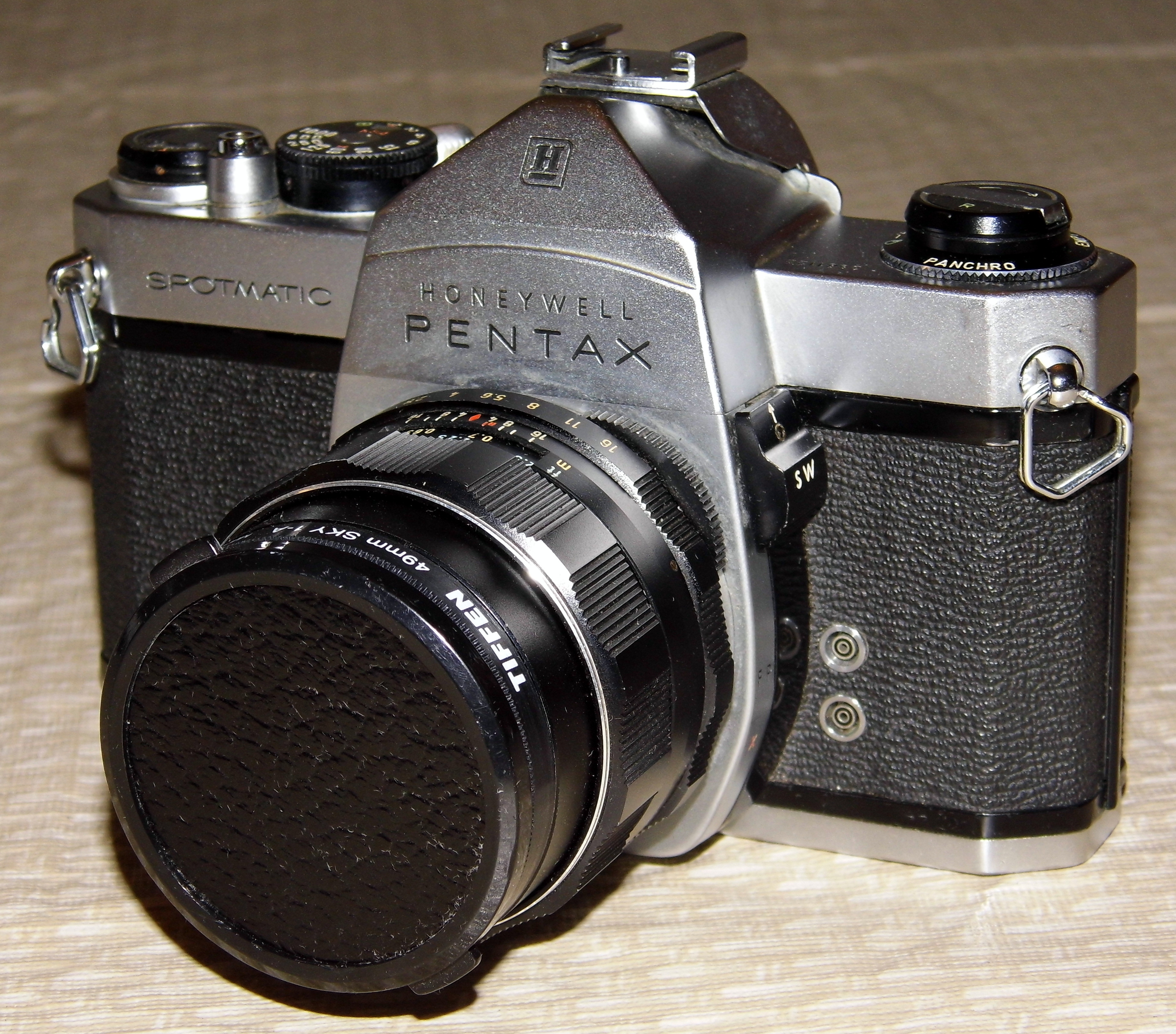 Vintage Honeywell Asahi Spotmatic 35mm SLR Camera, Made In Japan (13390807783)