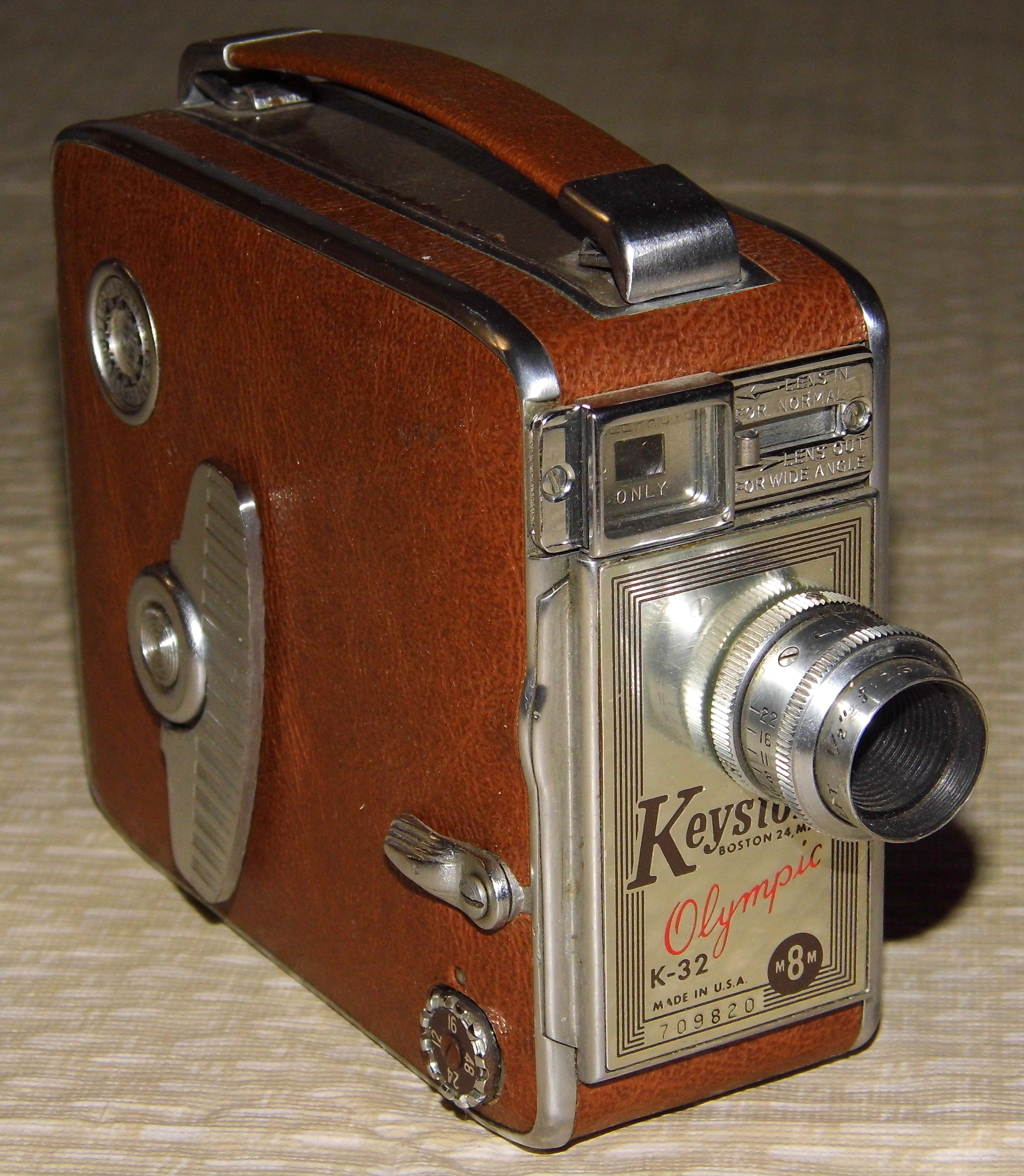 Vintage Keystone 8mm Movie Camera, Model K-32 Olympic, Light & Compact, Made In USA, Circa 1950 (13294999393)