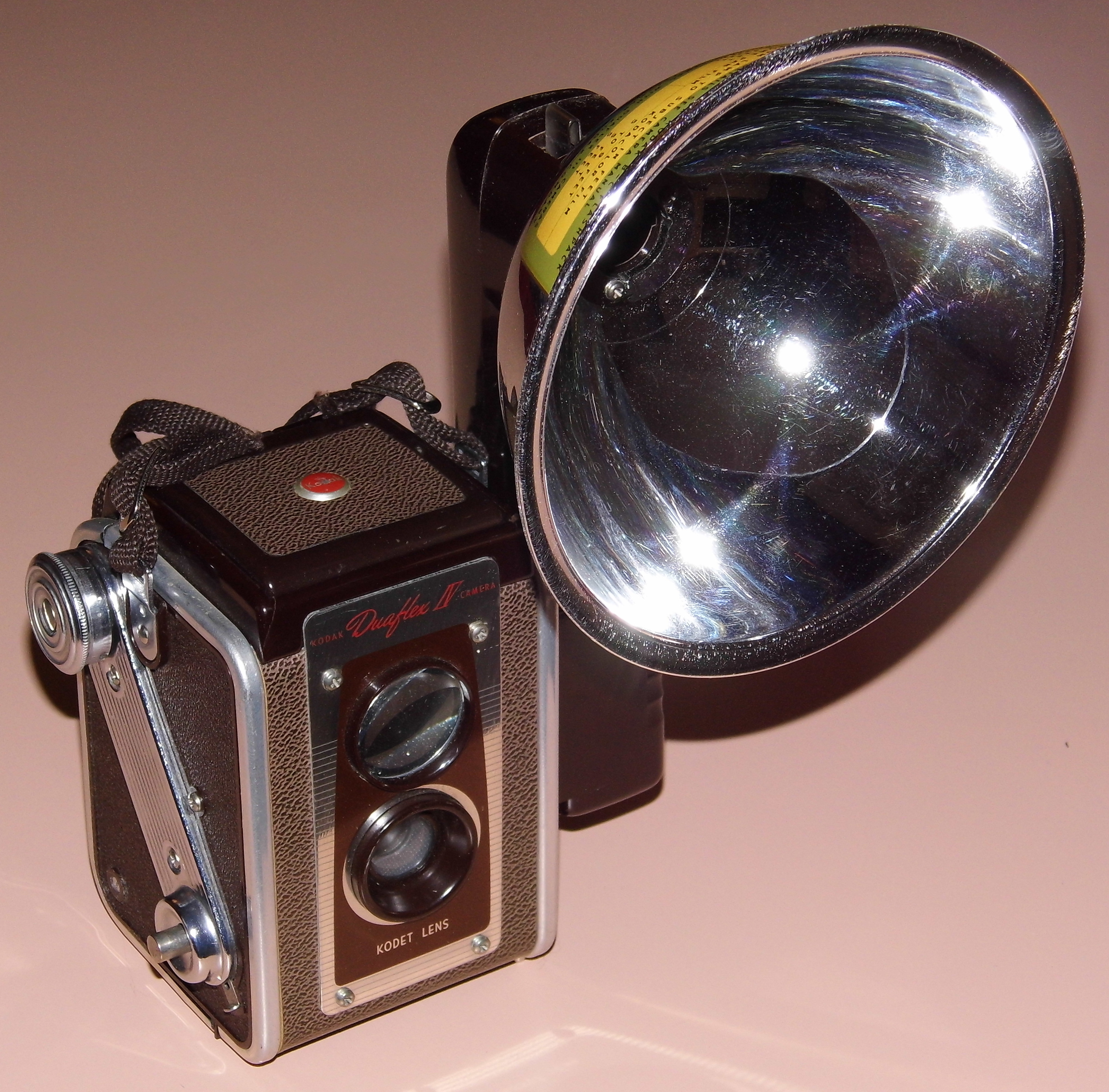 Vintage Kodak Duaflex IV Flash Camera, Uses 620 Roll Film, Circa 1950 - 1954 (15896176449)