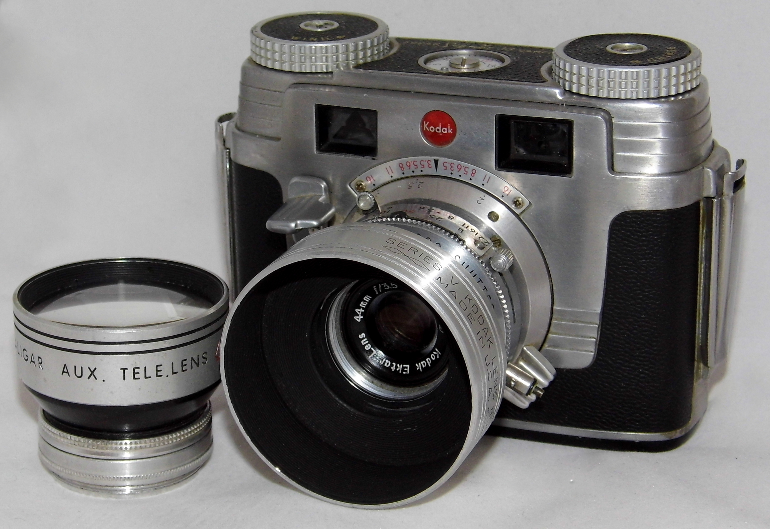 Vintage Kodak Signet 35 Rangefinder 35mm Film Camera With Kaligar Tele Lens & Kodak Lens Hood, Circa 1950s (20765817863)
