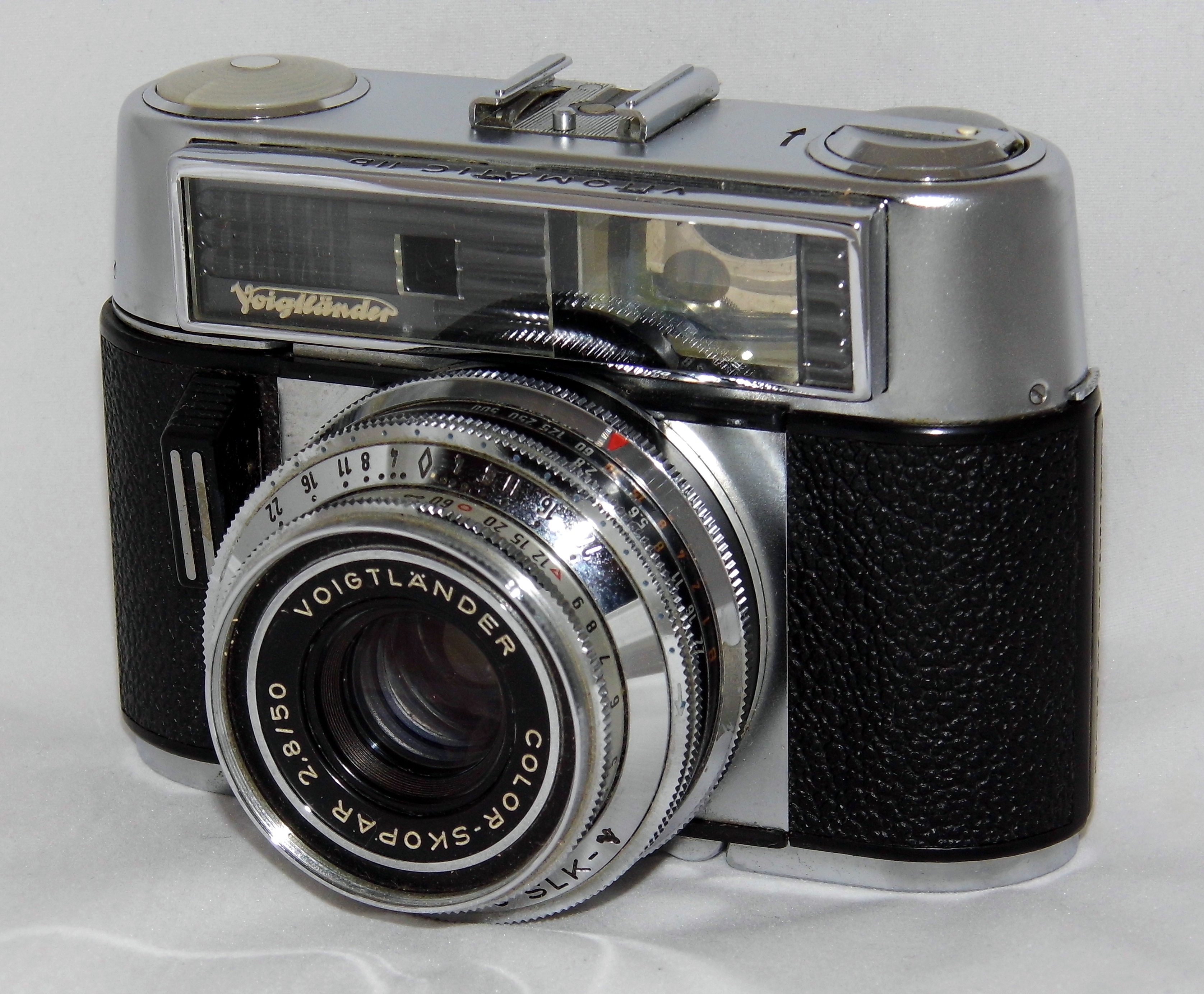 Vintage Voigtlander Vitomatic IIb 35mm Rangefinder Film Camera, Voigtlander Color-Skopar 1-2.8-50mm Lens, Circa 1960s (20197326842)