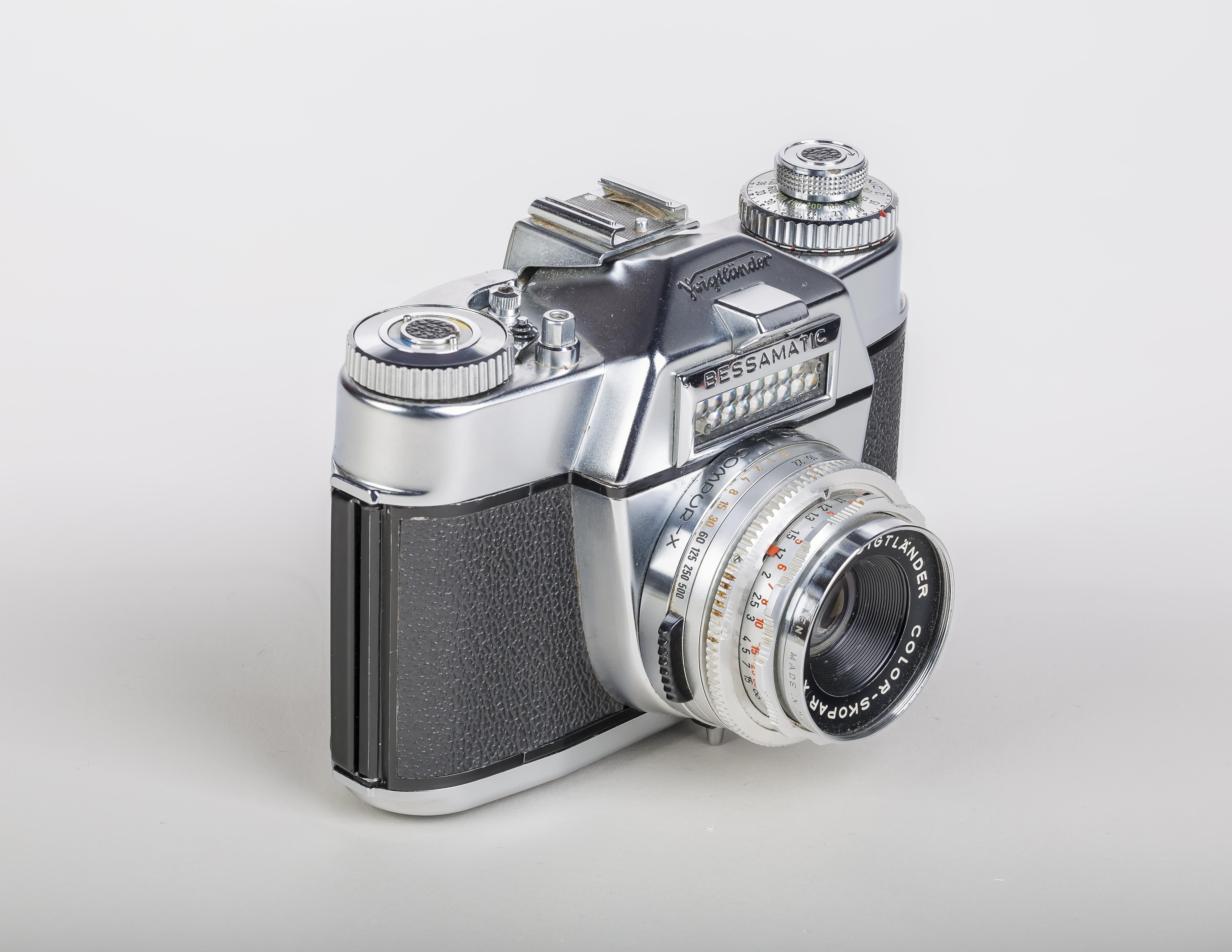 Voigtländer-Bessamatic-01