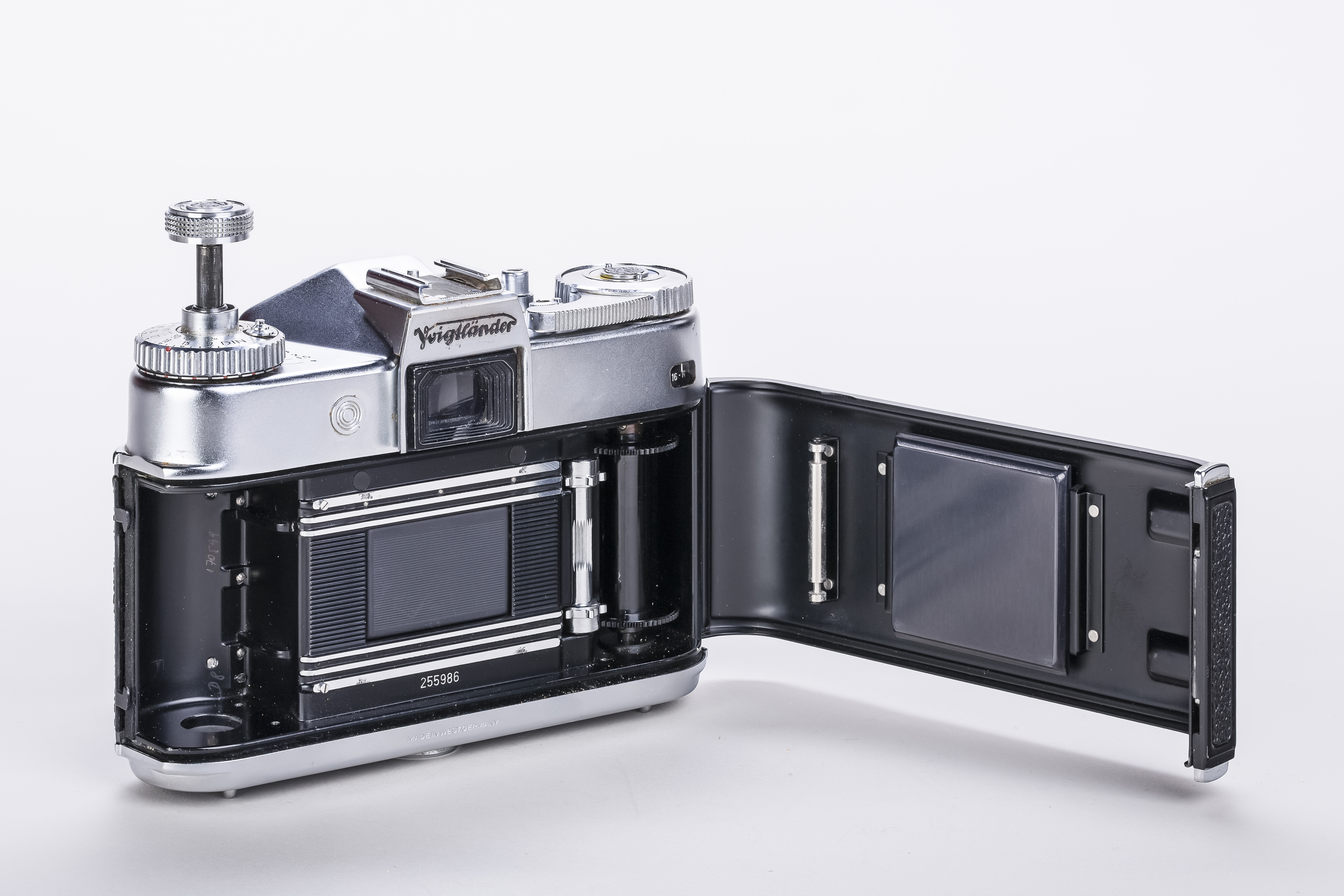 Voigtländer-Bessamatic-03