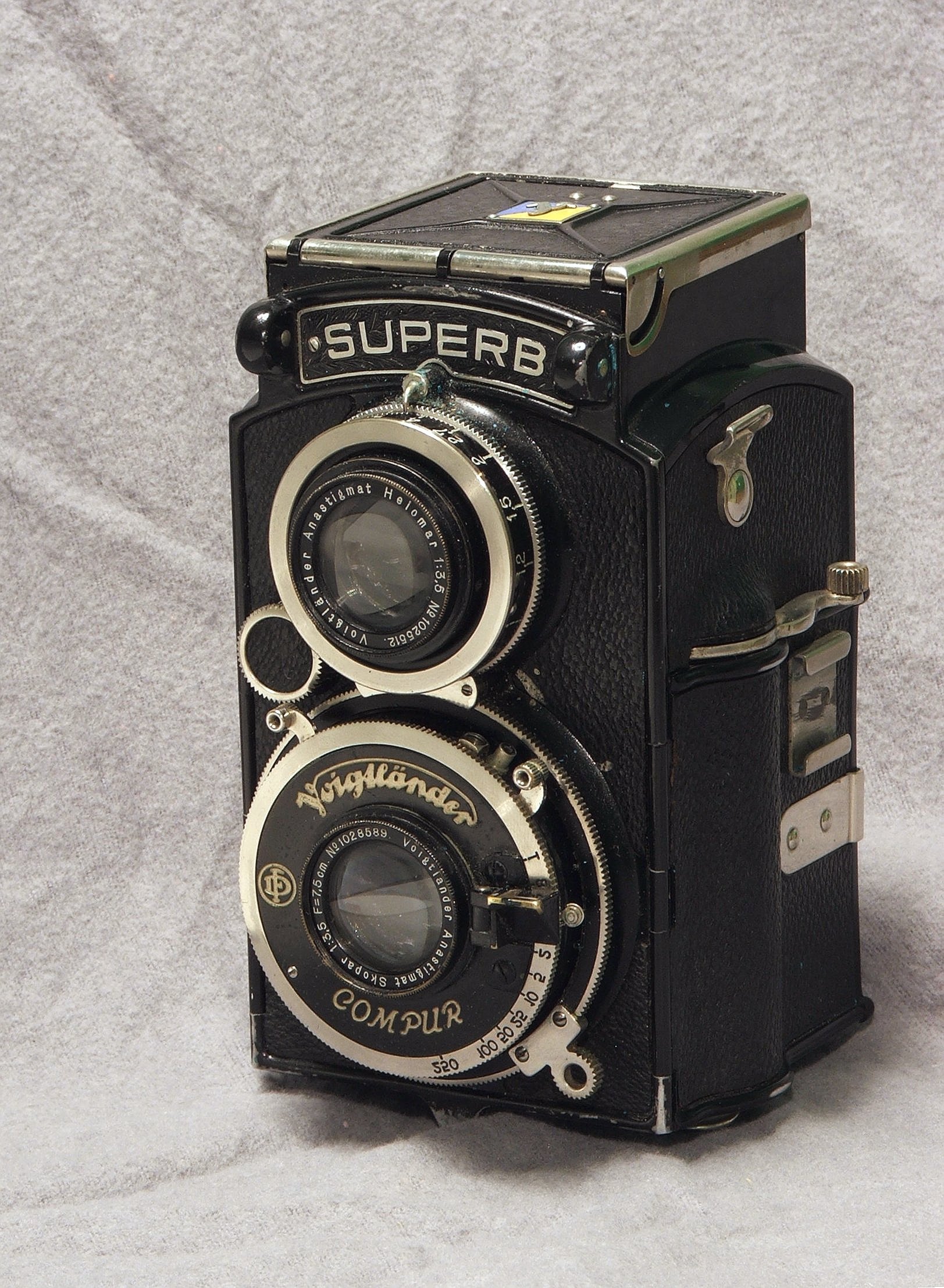 Voigtlaender-superb-2