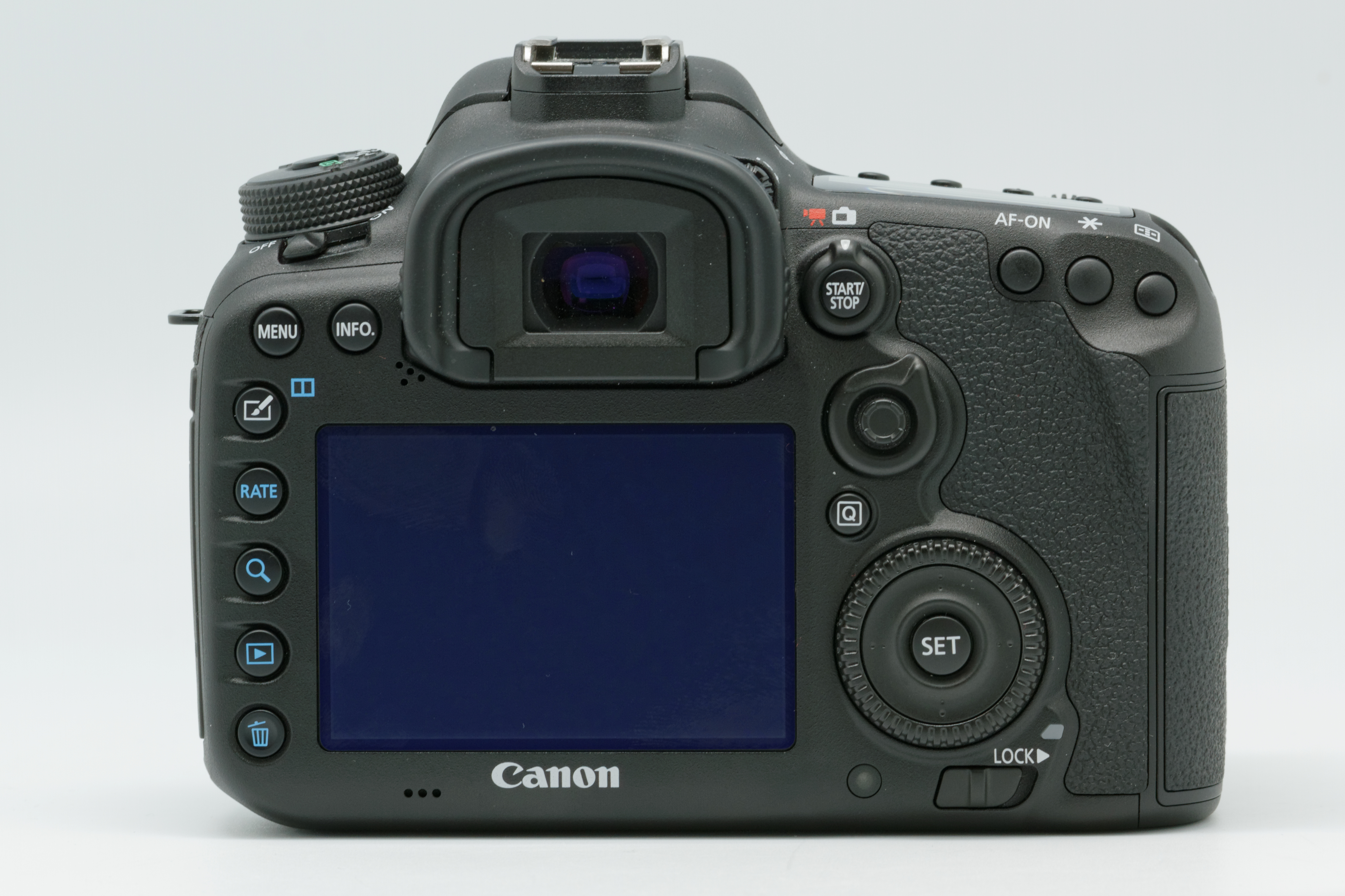 WikiGrenier - Canon EOS 7D Mark II 03