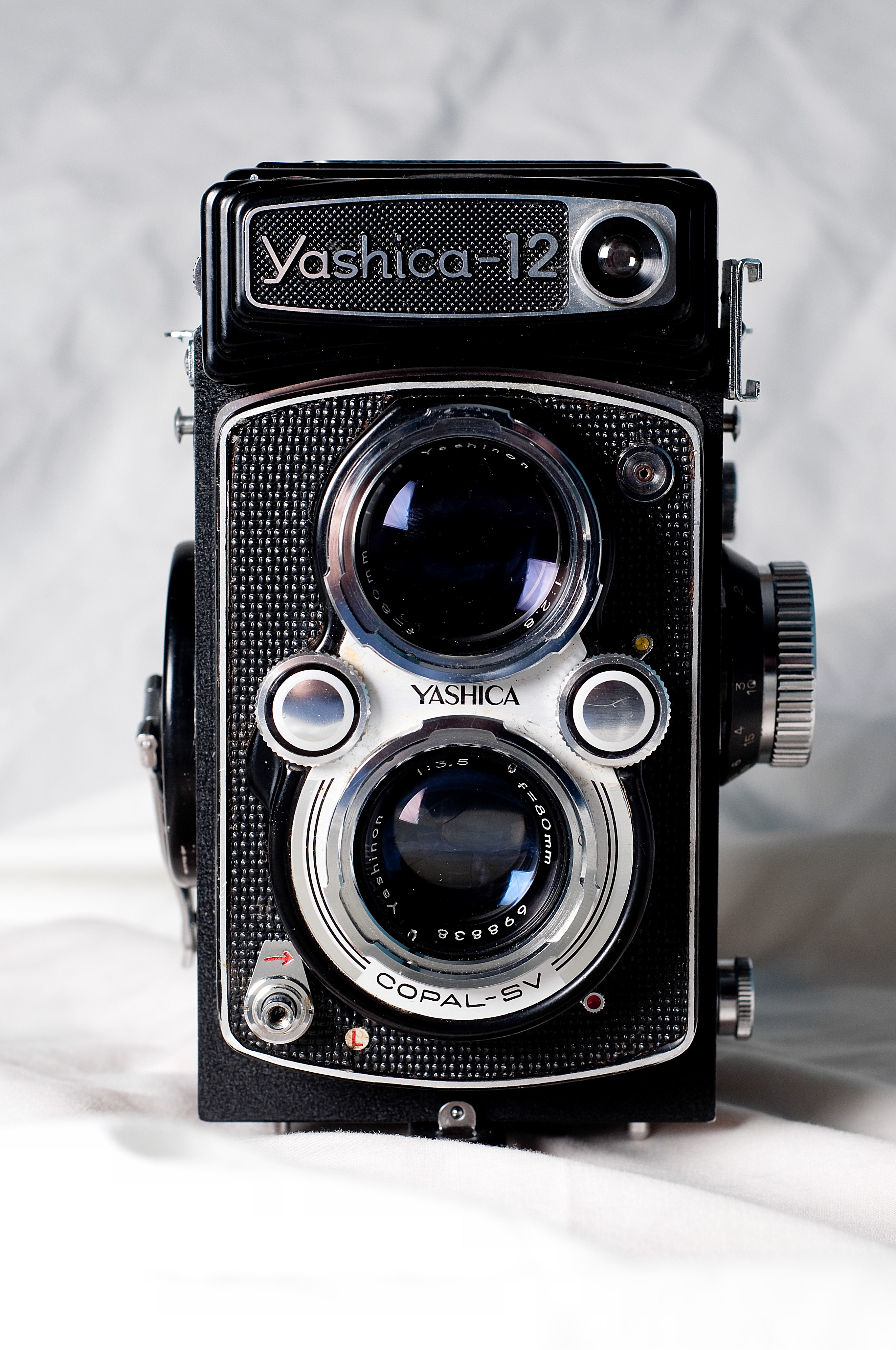 Yashica 12
