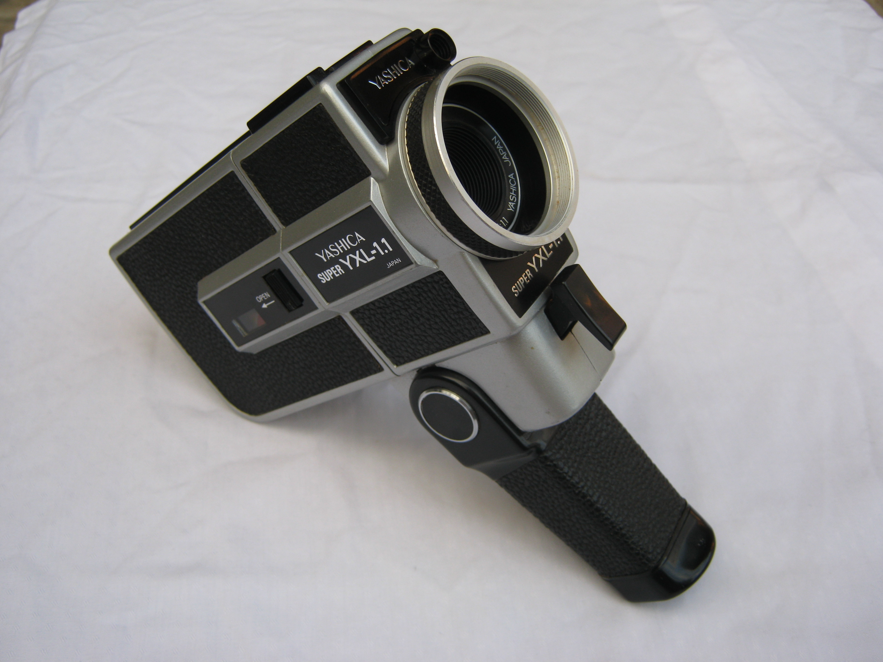 Yashica Super YXL-1.1 02