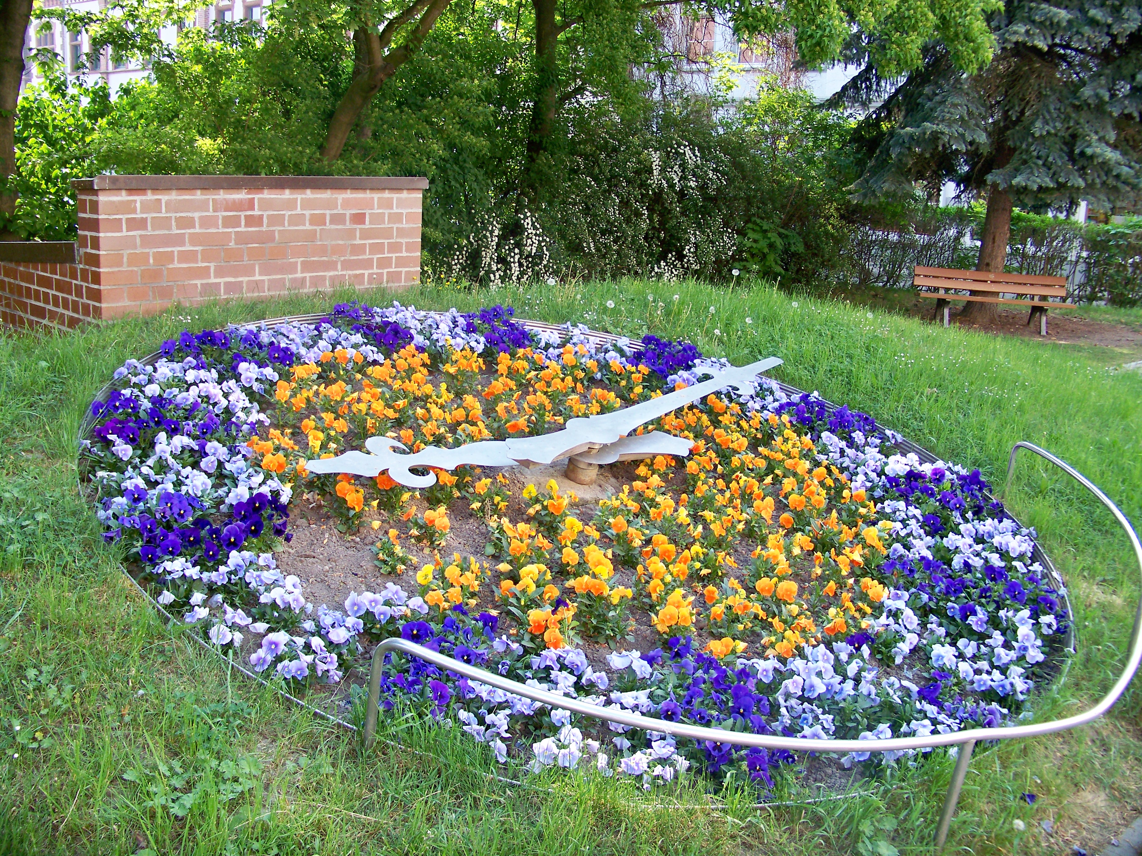 Eilenburg Blumenuhr2
