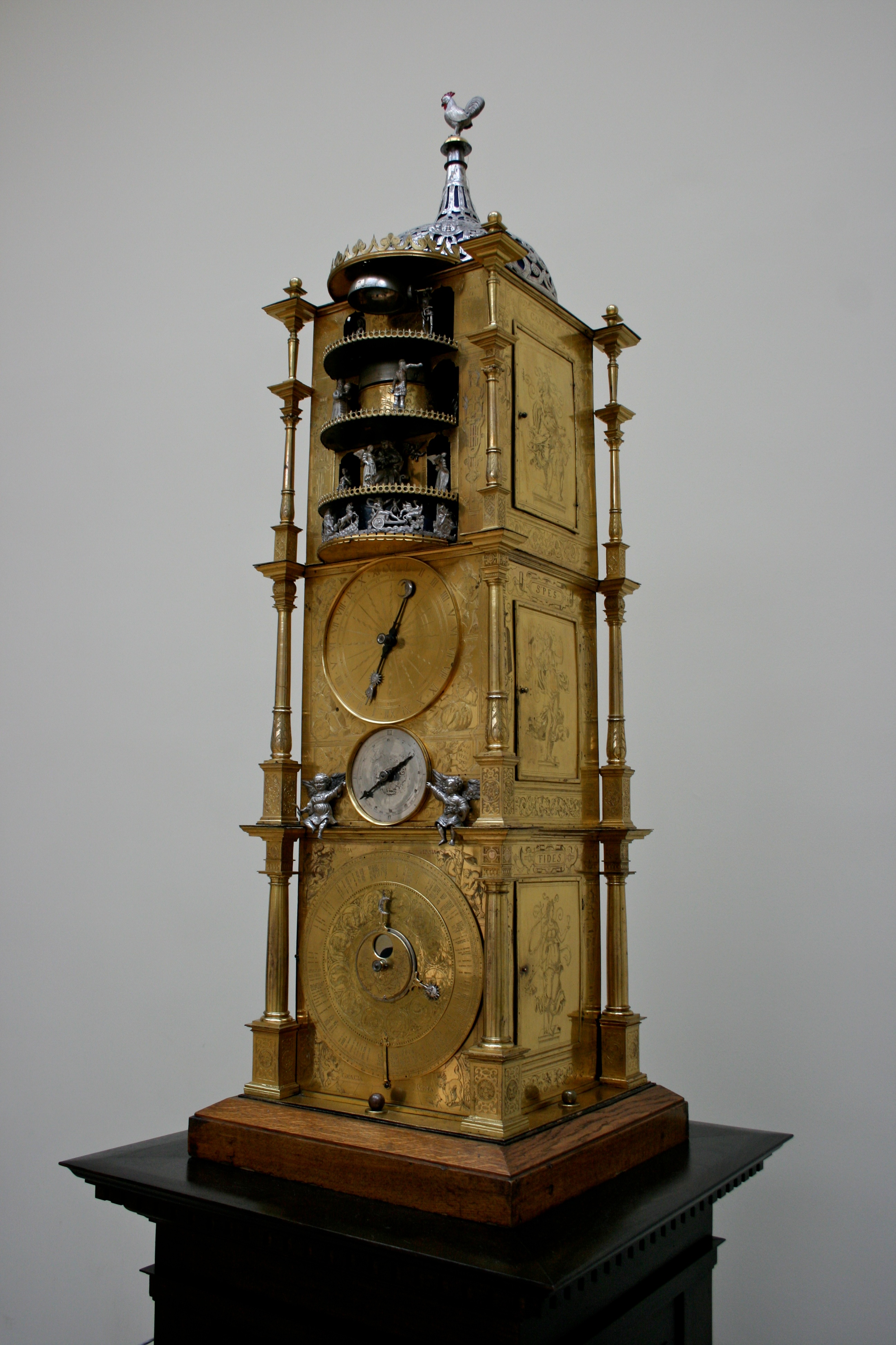 Monumental carrilion clock, British Museum 1