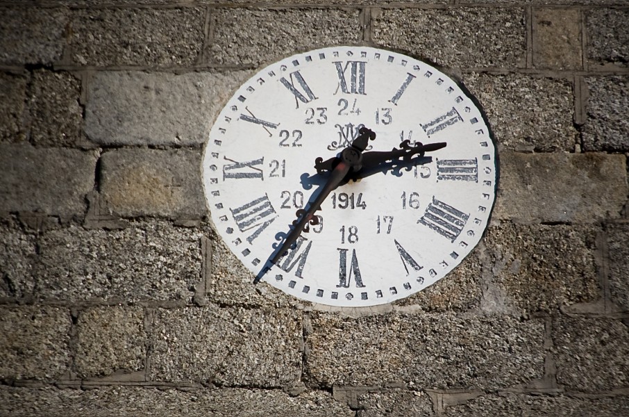 Oliveira's church clock