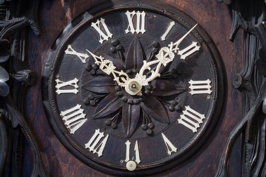 Vienna - Vintage Bavarian wooden Clock - 0571