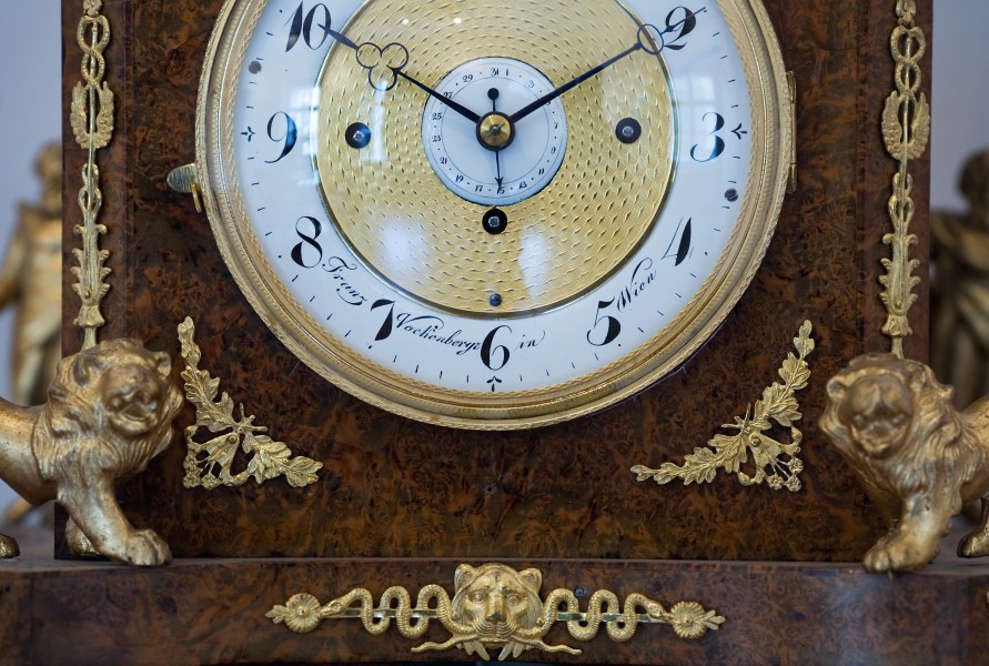 Vienna - Vintage Table or Mantel Clock - 0484