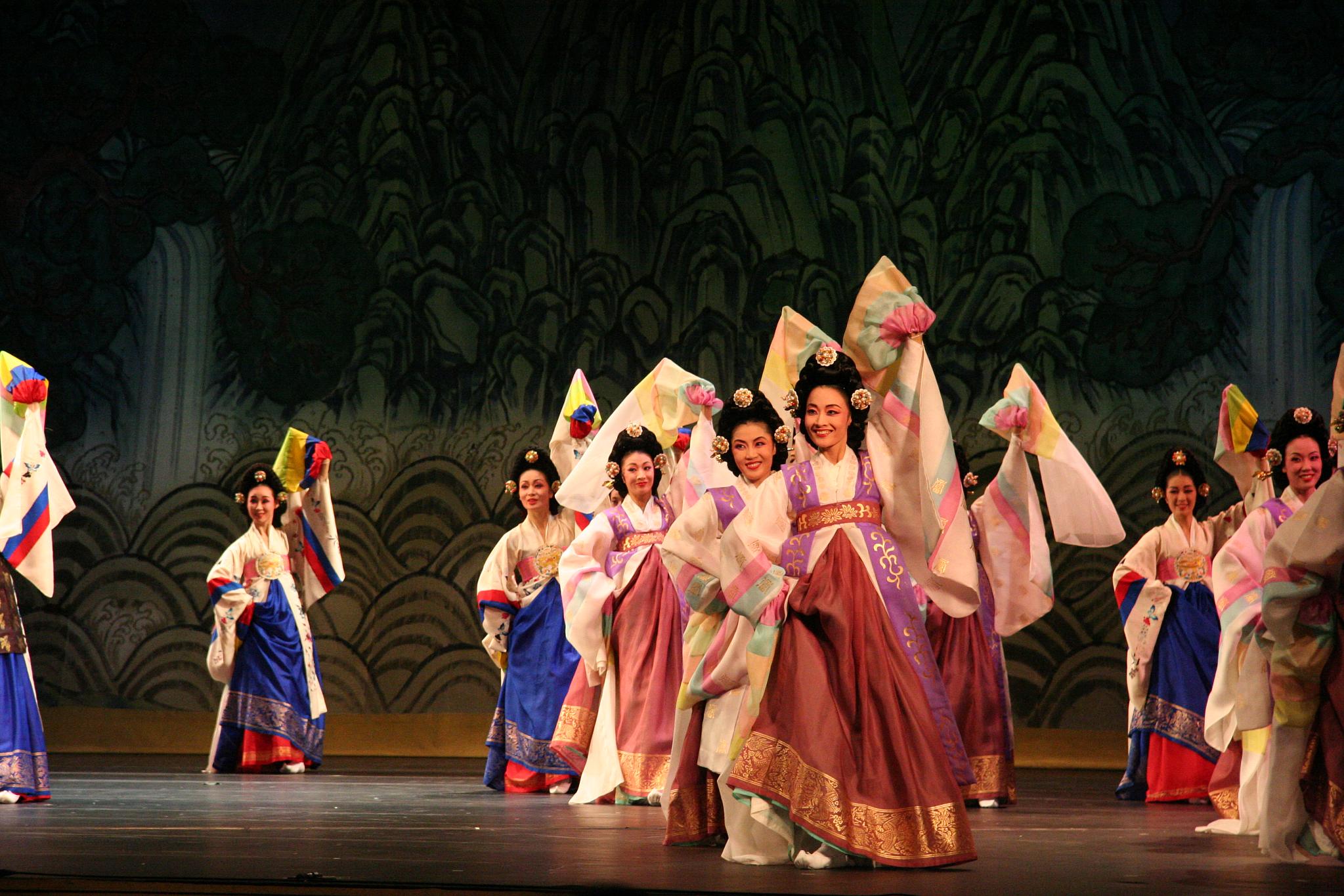Korean dance-Light of Dawn-03