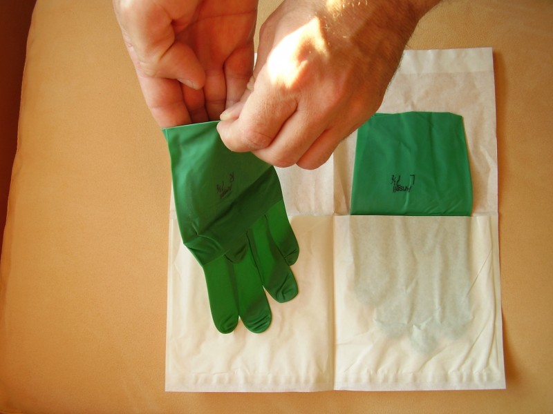 Surgical gloves 13
