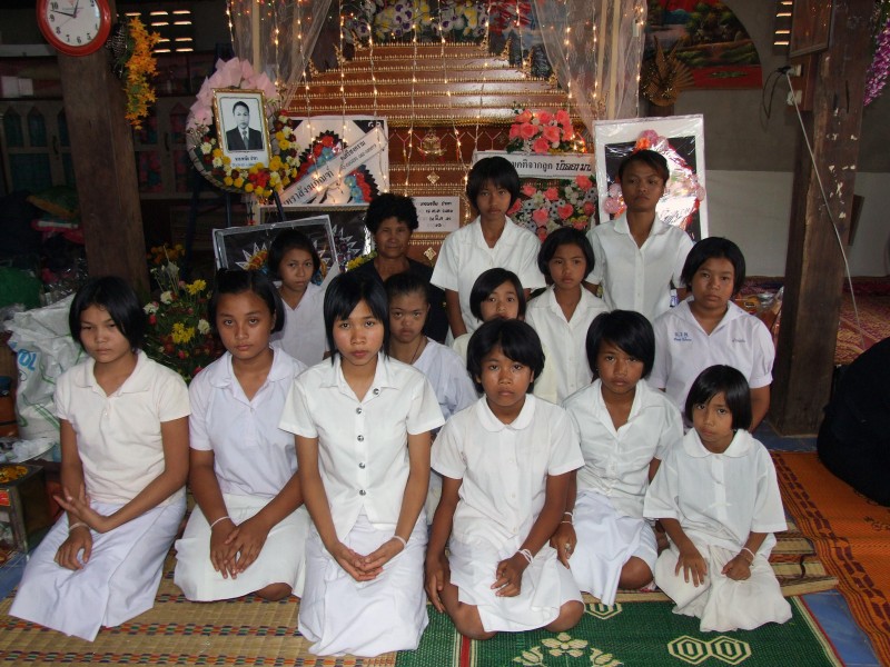 Trauergesellschaft-Thailand.2005