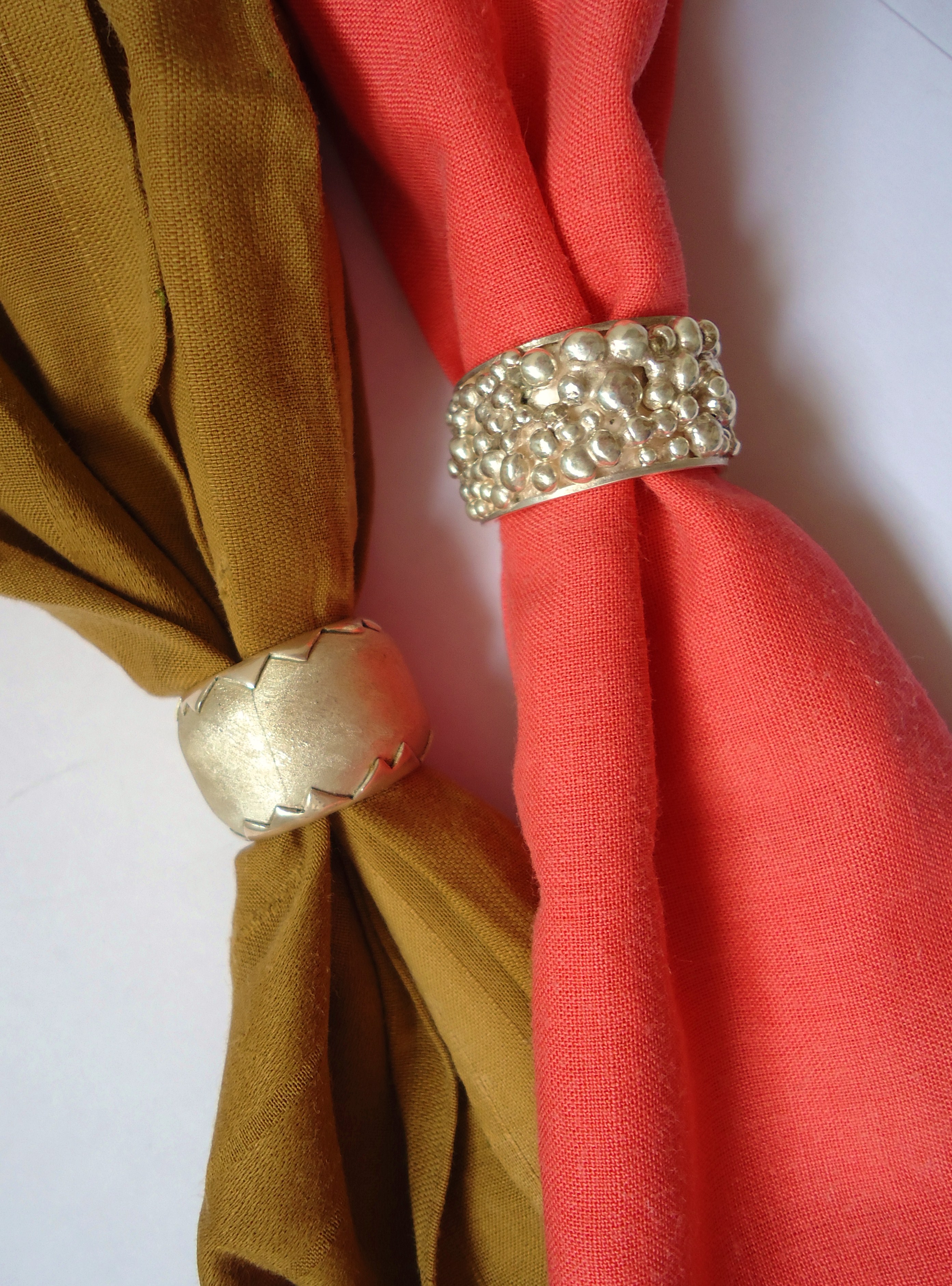 Scarf buckles
