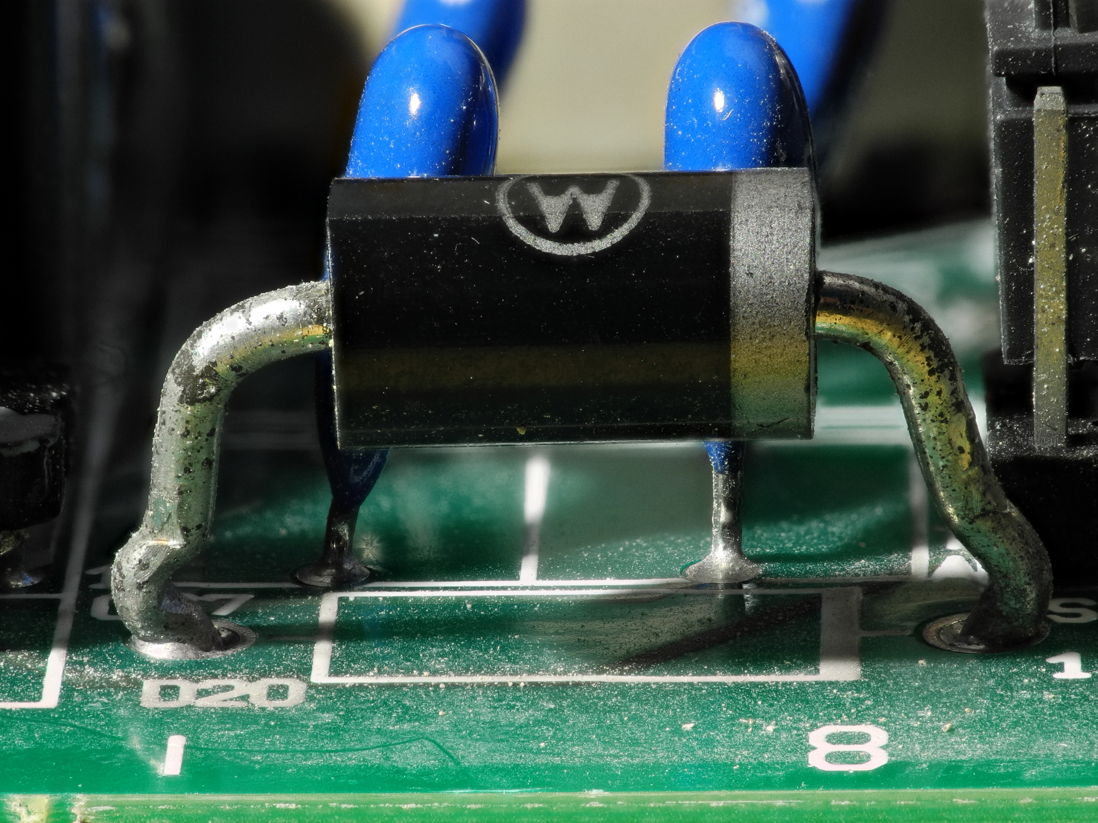 2013-01-12 22-04-44-diode-17f