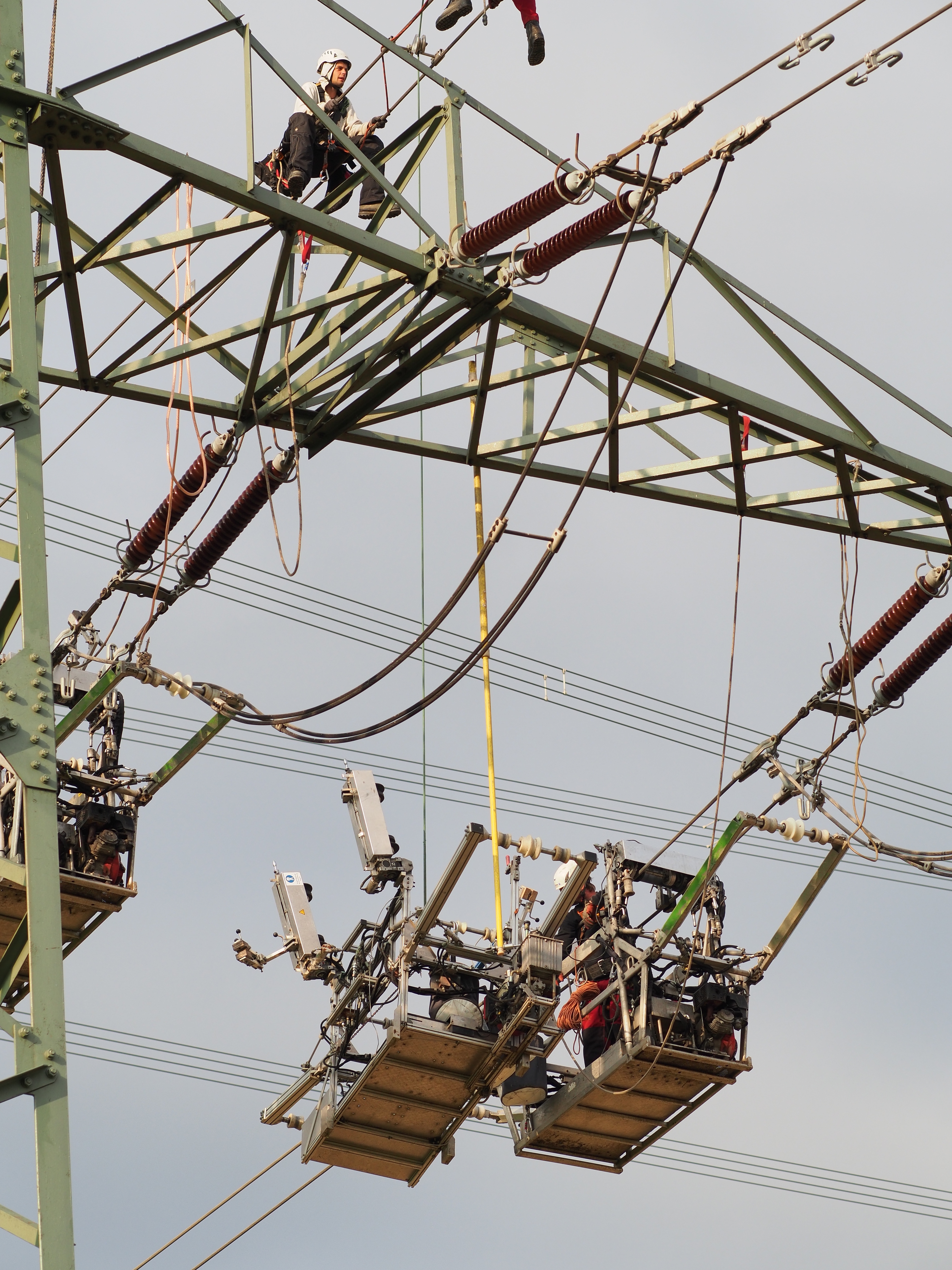 2013-power-line-maintenance