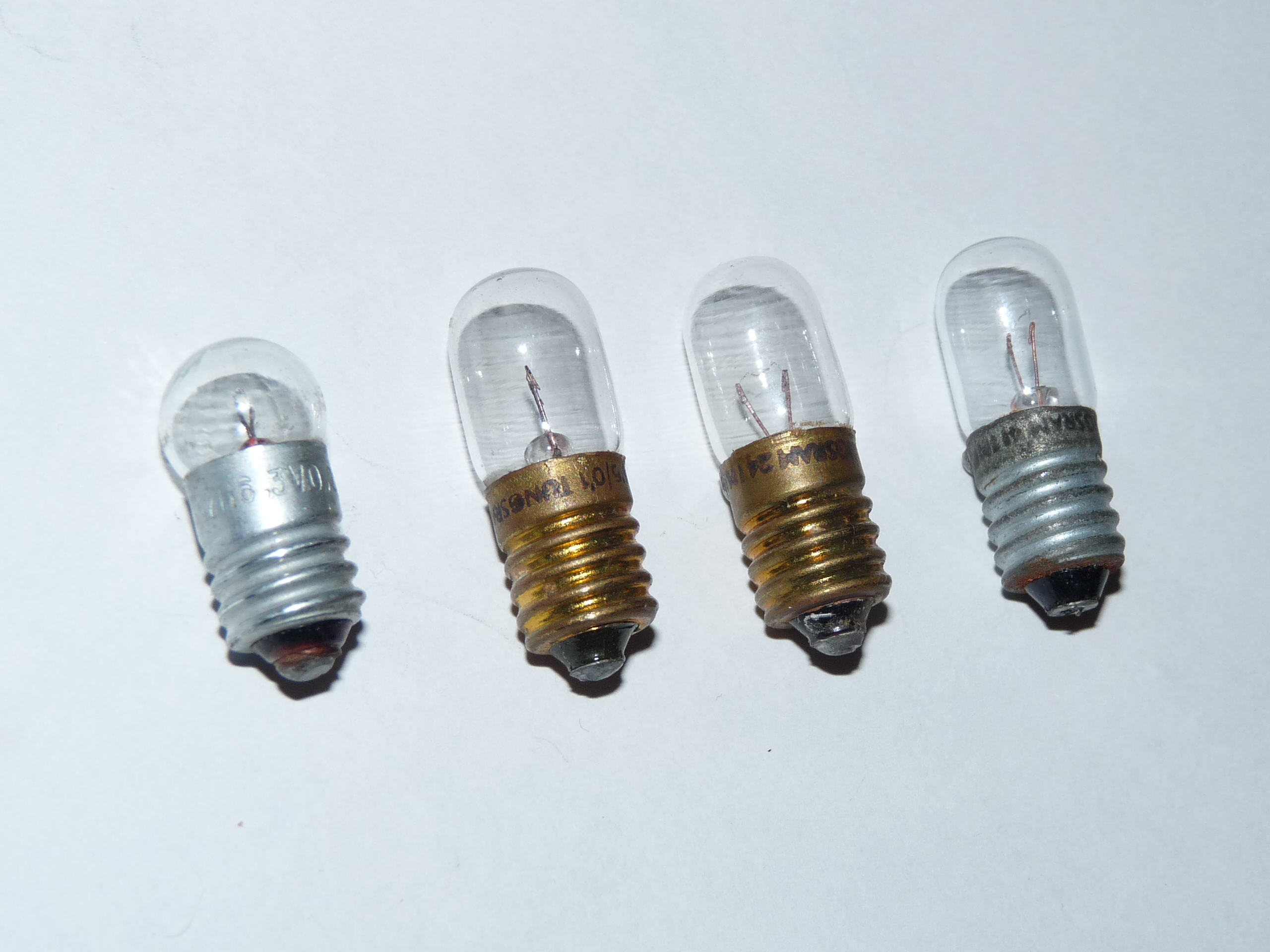 E10 low voltage light bulbs