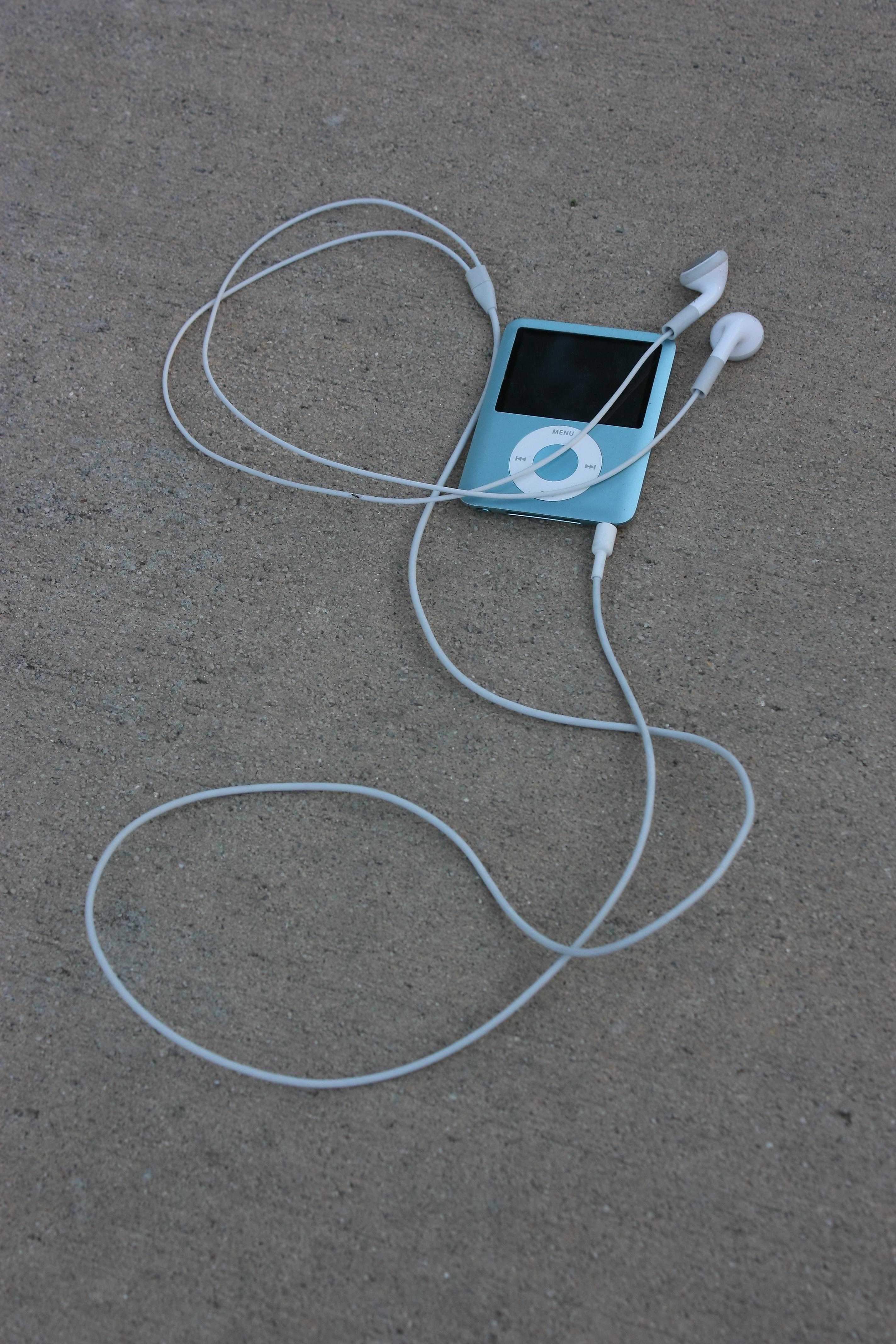 IPod (3427554616)
