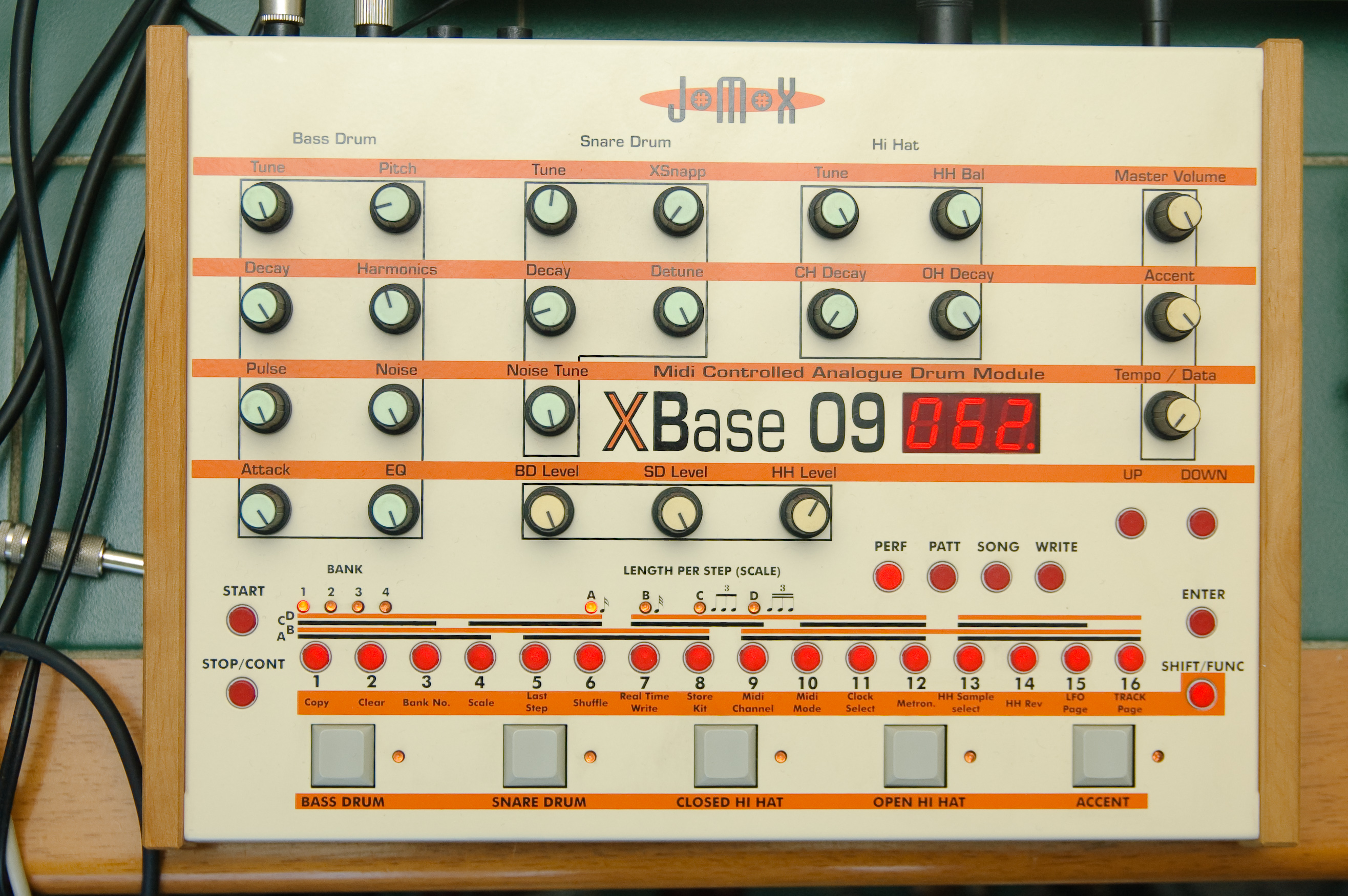 JoMoX XBase 09