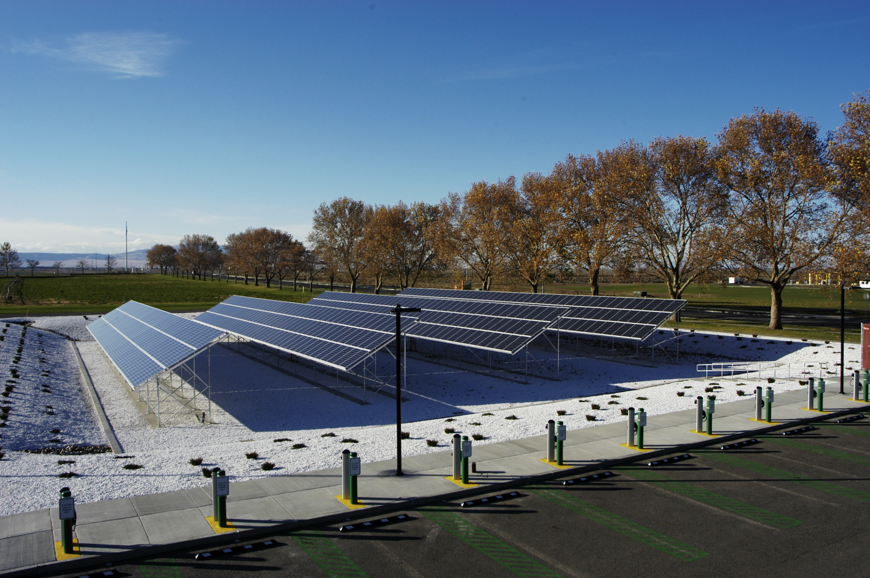 PNNLSolarArrayWithChargingStations