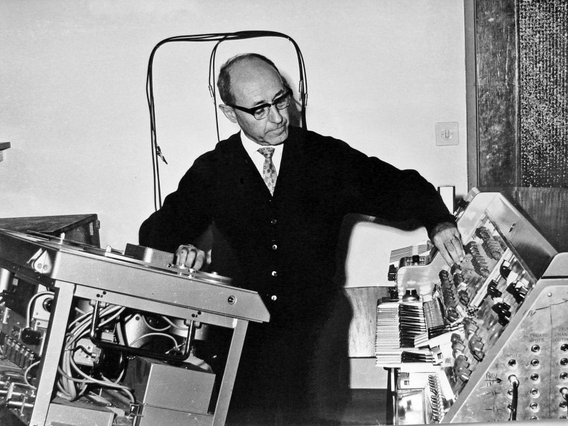 Josef Tal at the Electronic Music Studio