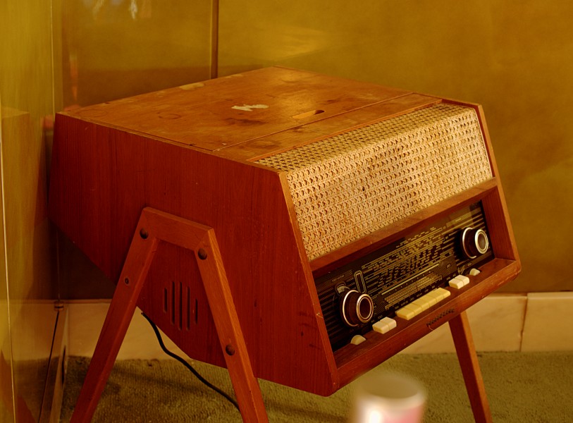 Radio dans la chambre au Musée Bourguiba, Monastir 2013