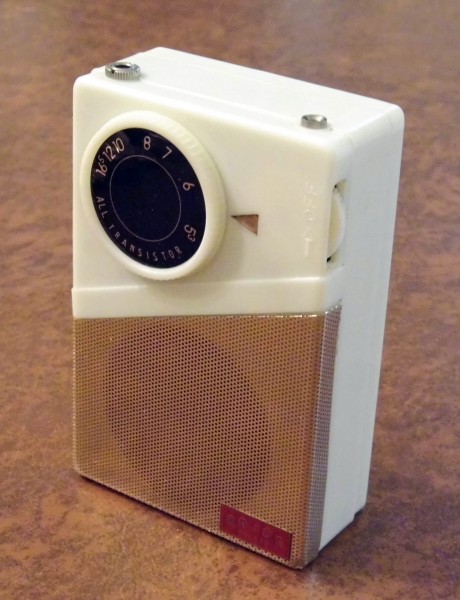 Vintage Major Two-Transistor Boy's Radio (No Model Number), Made in Japan, Circa 1960s (8636362770)