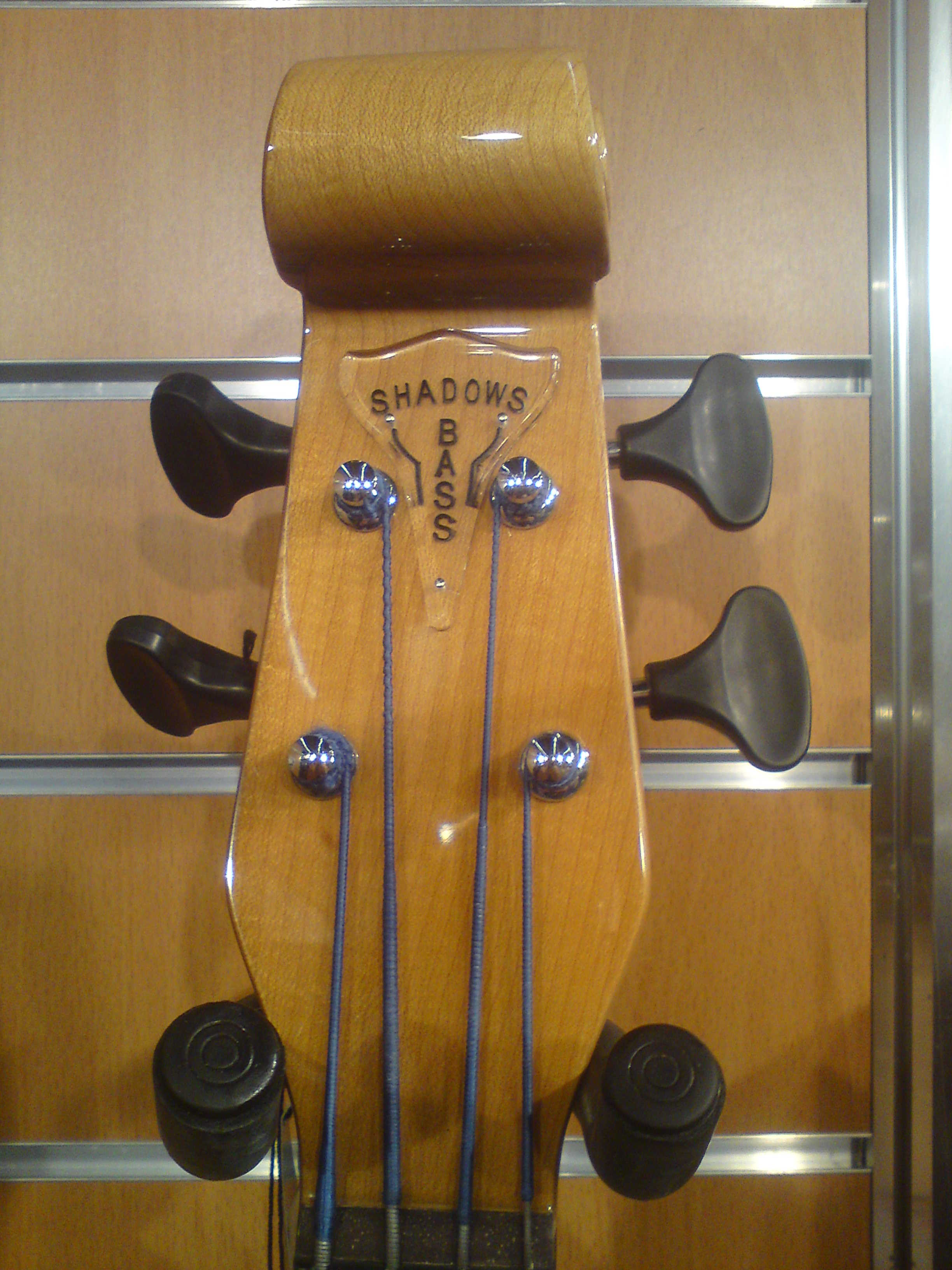 Shadows Bass Scrollhead