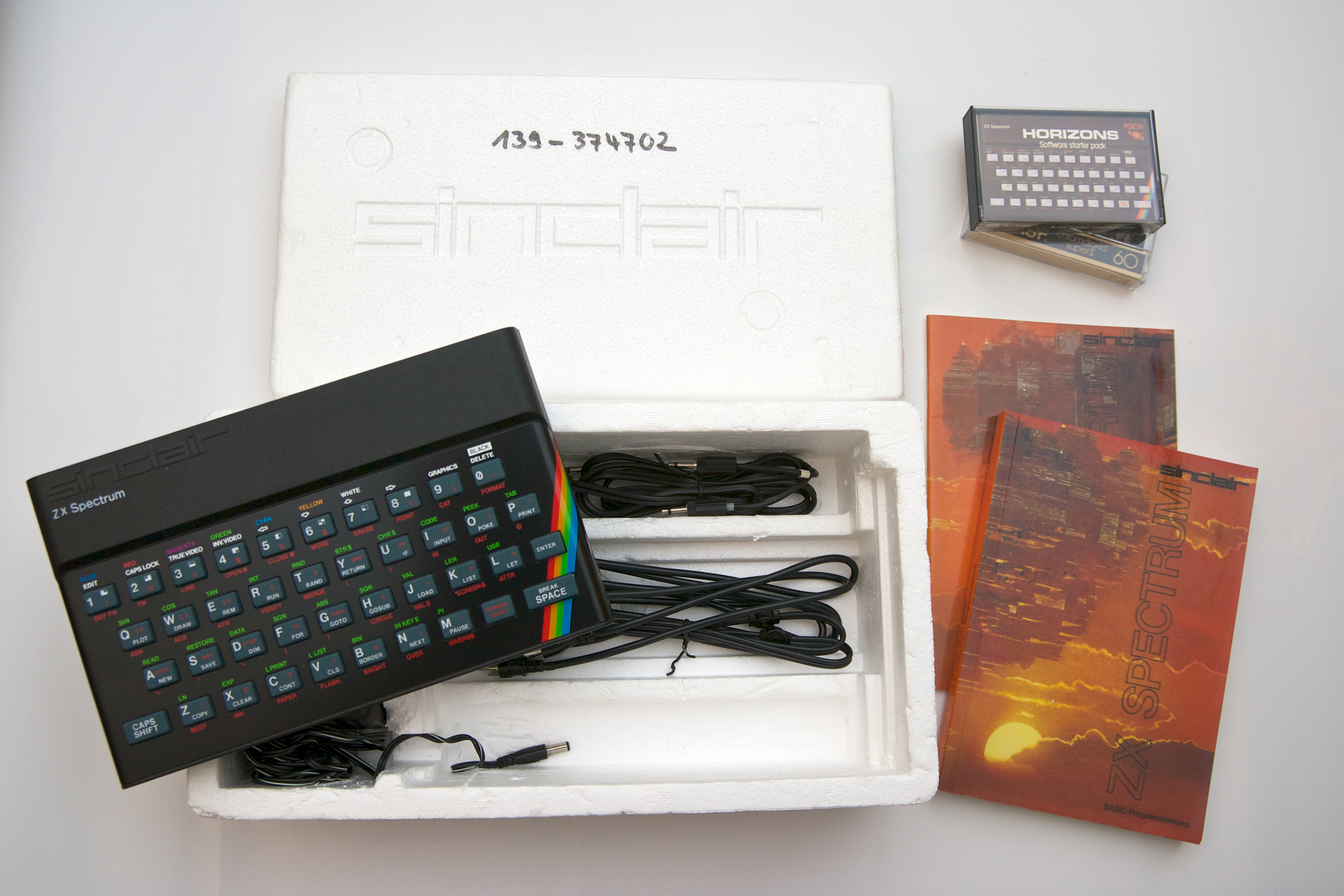 Sinclair ZX Spectrum 48k box (7160164308)