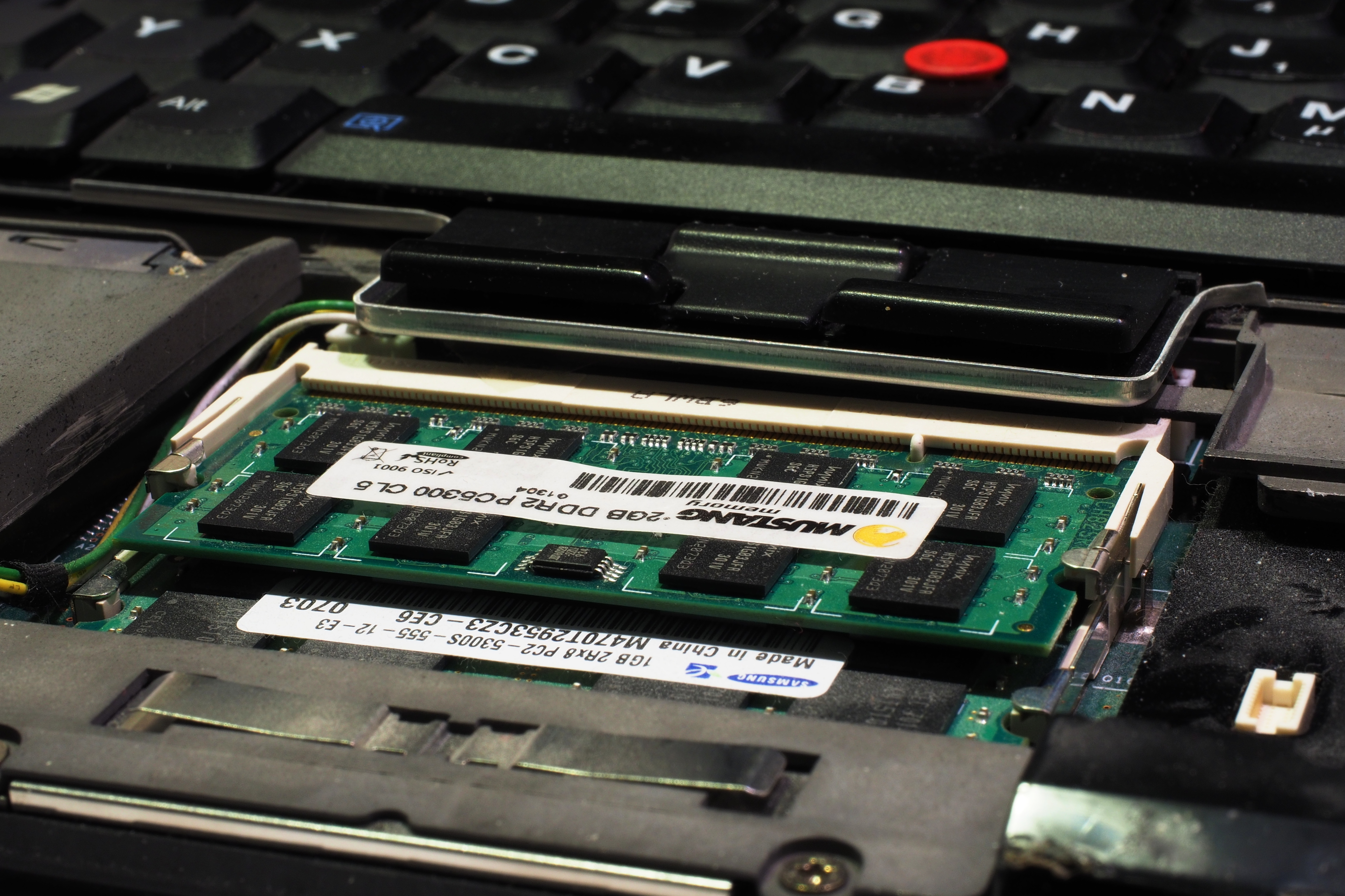 SO DIMM inserted in a Thinkpad T60