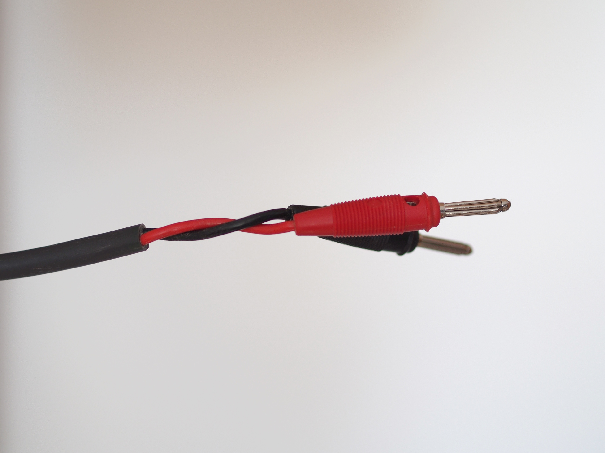 Speaker cable banana