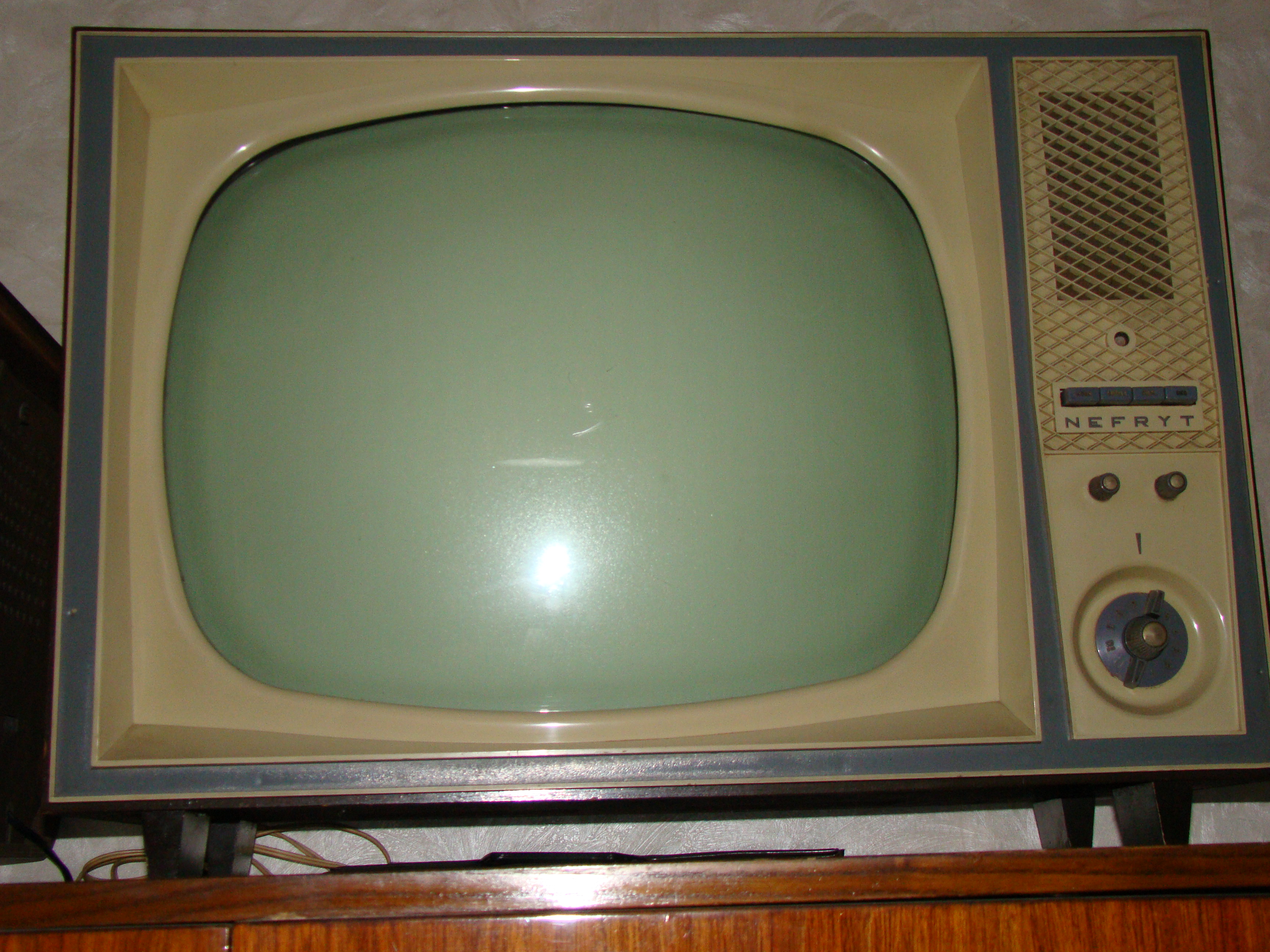 Telewizor NEFRYT