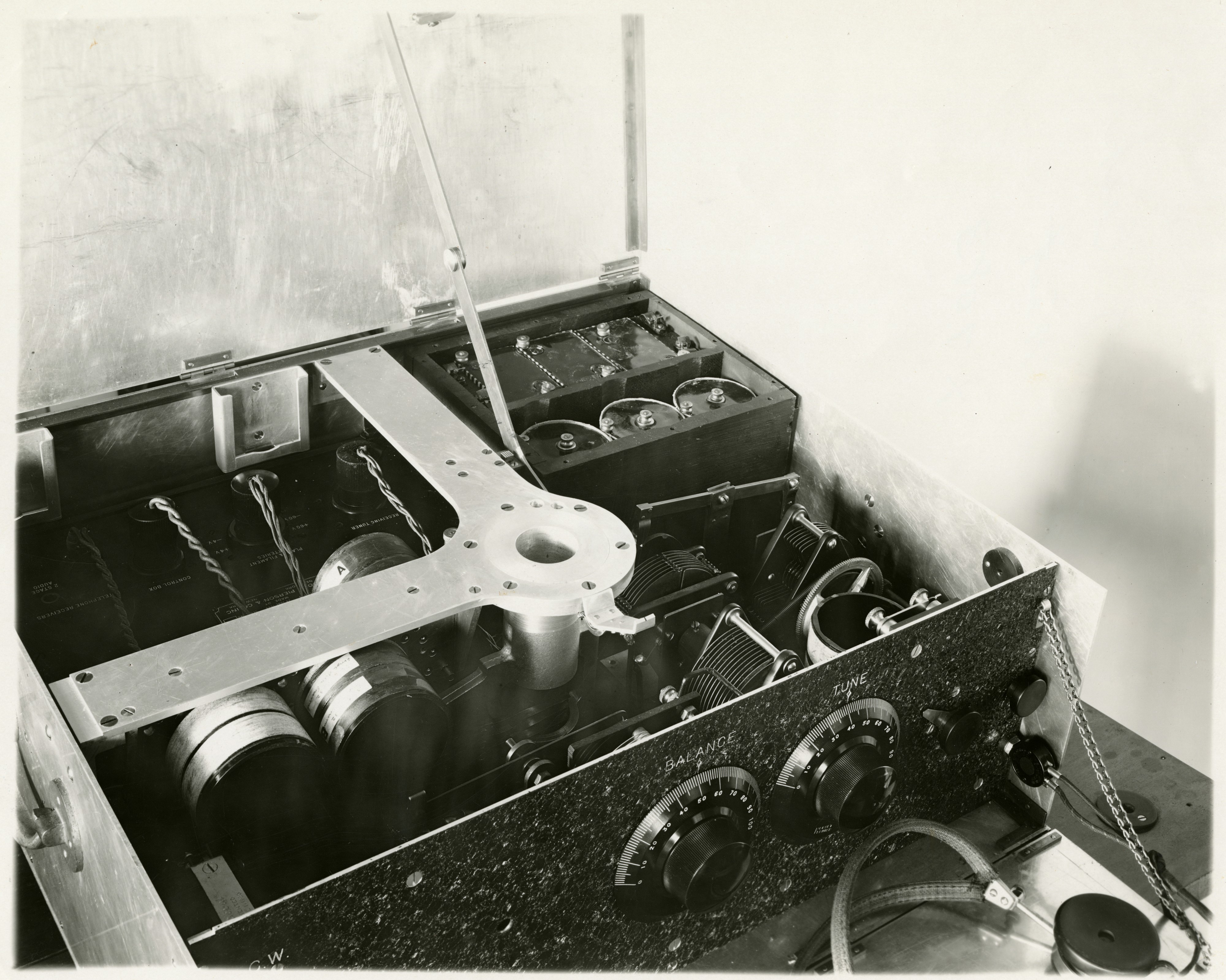 Radio direction finder Navigation Research 009