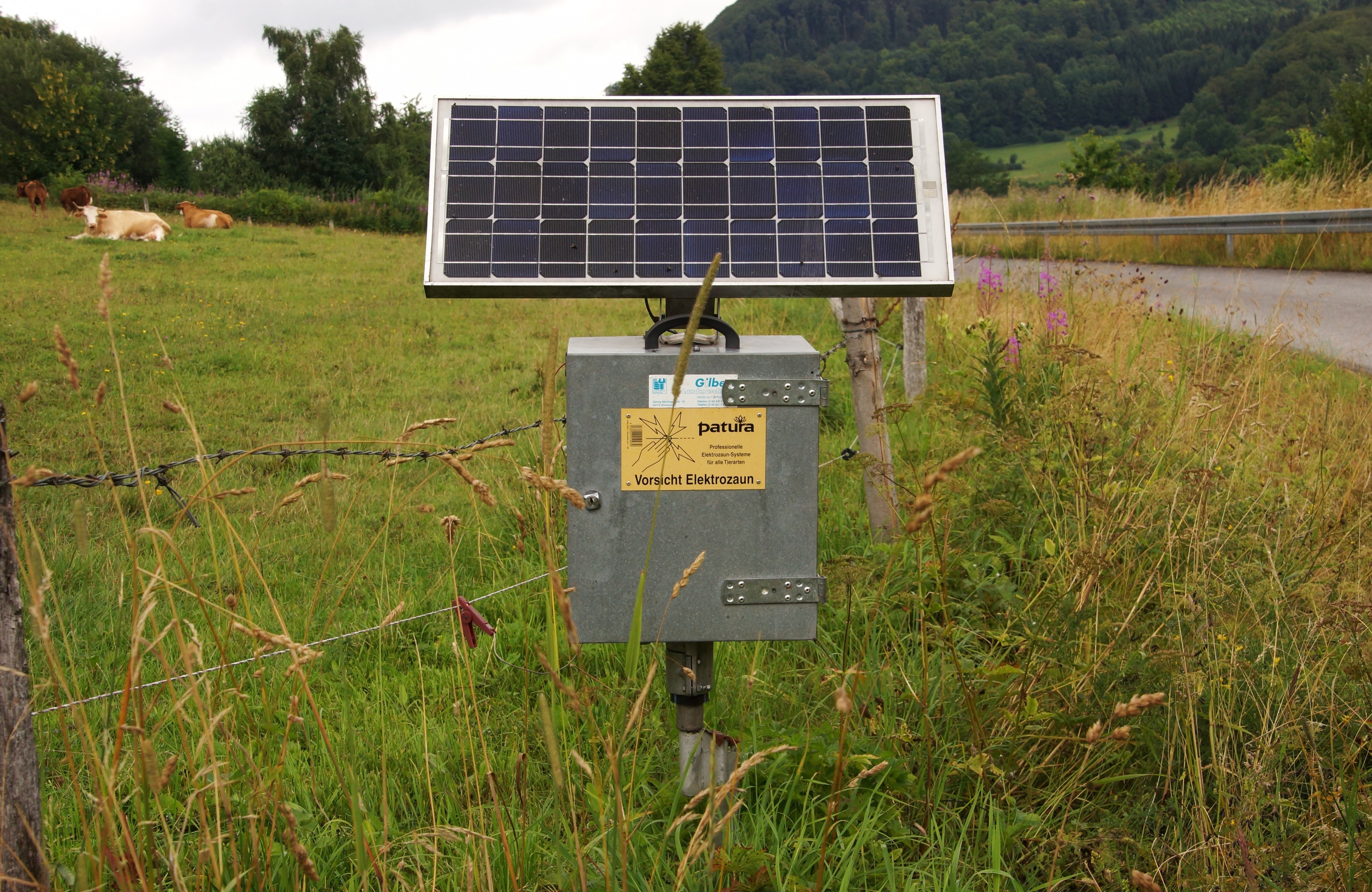 Solarbetriebenes Weidezaungerät (02)