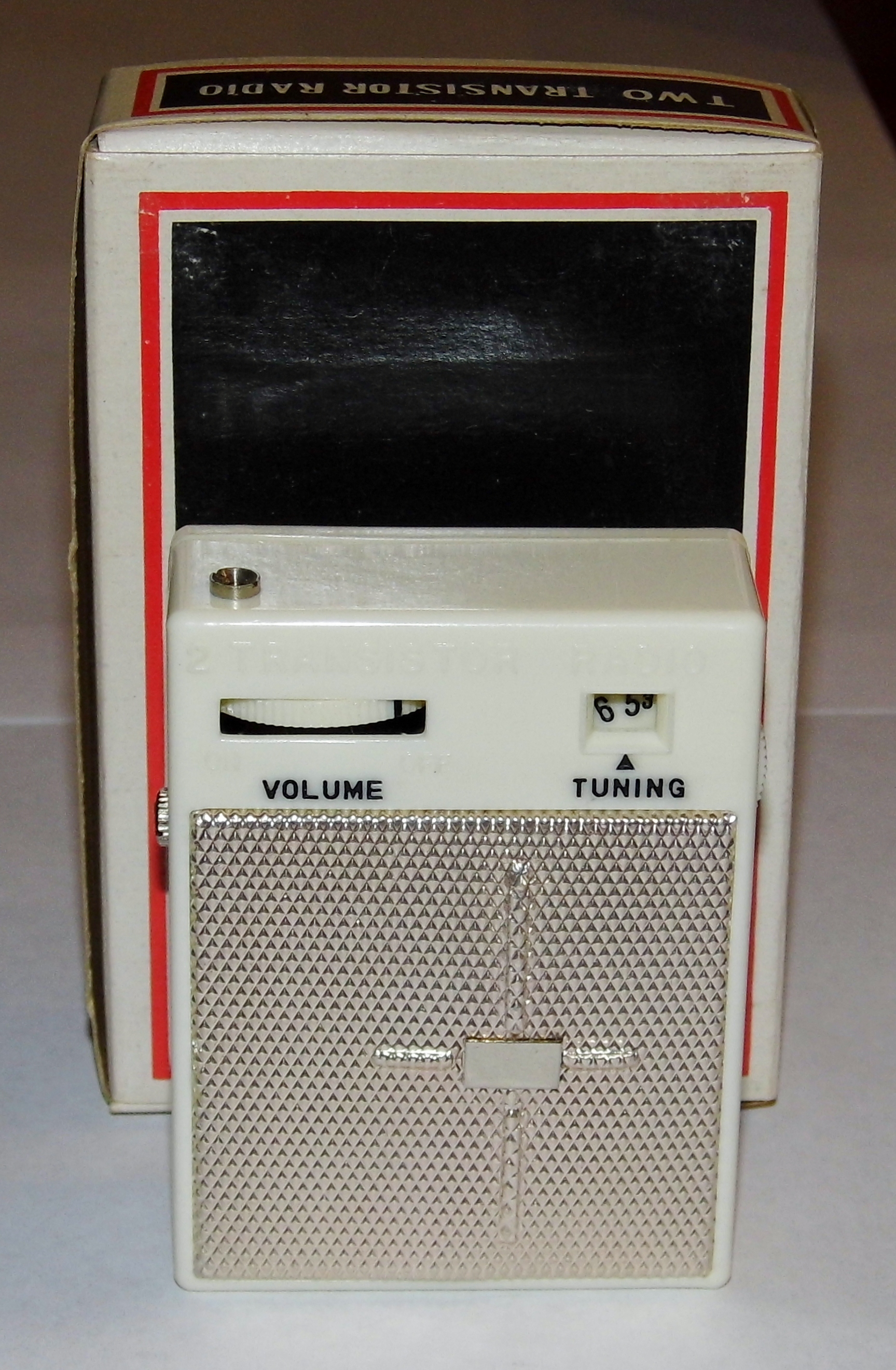 Vintage 2-Transistor Boy's Radio (No Model Number or Manufacturer Name), Made in Japan (8439985320)