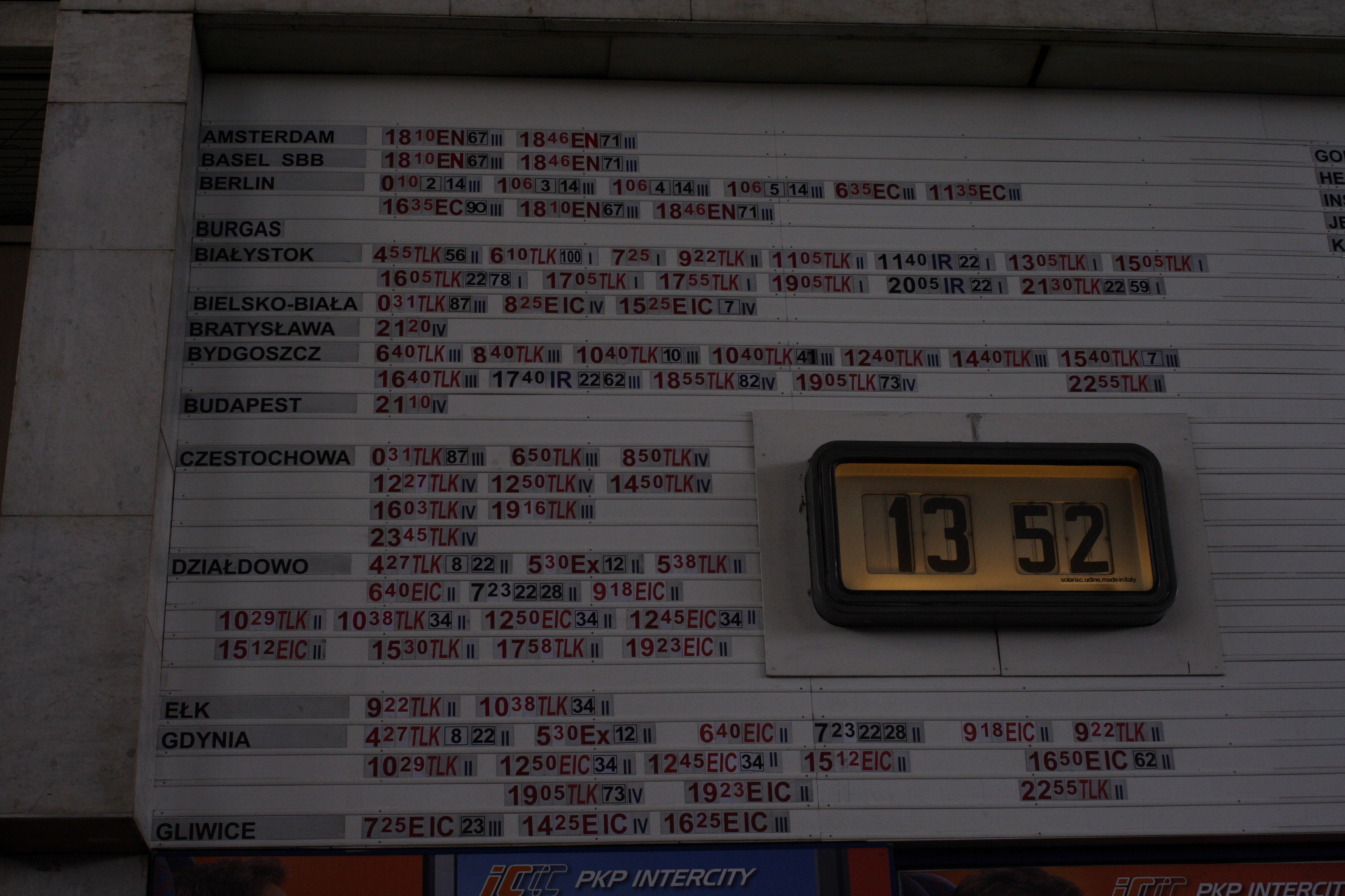 Warsaw Central station's tablo