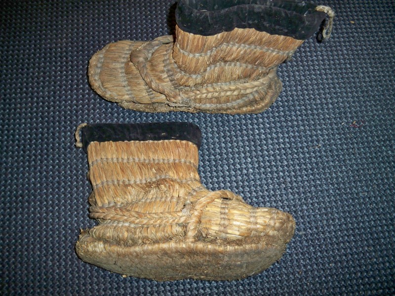 Japanese fukagutsu (snow boots) 