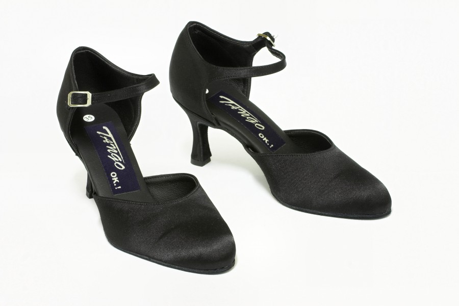 Ladies' ballroom shoes, Tango Shoes 1